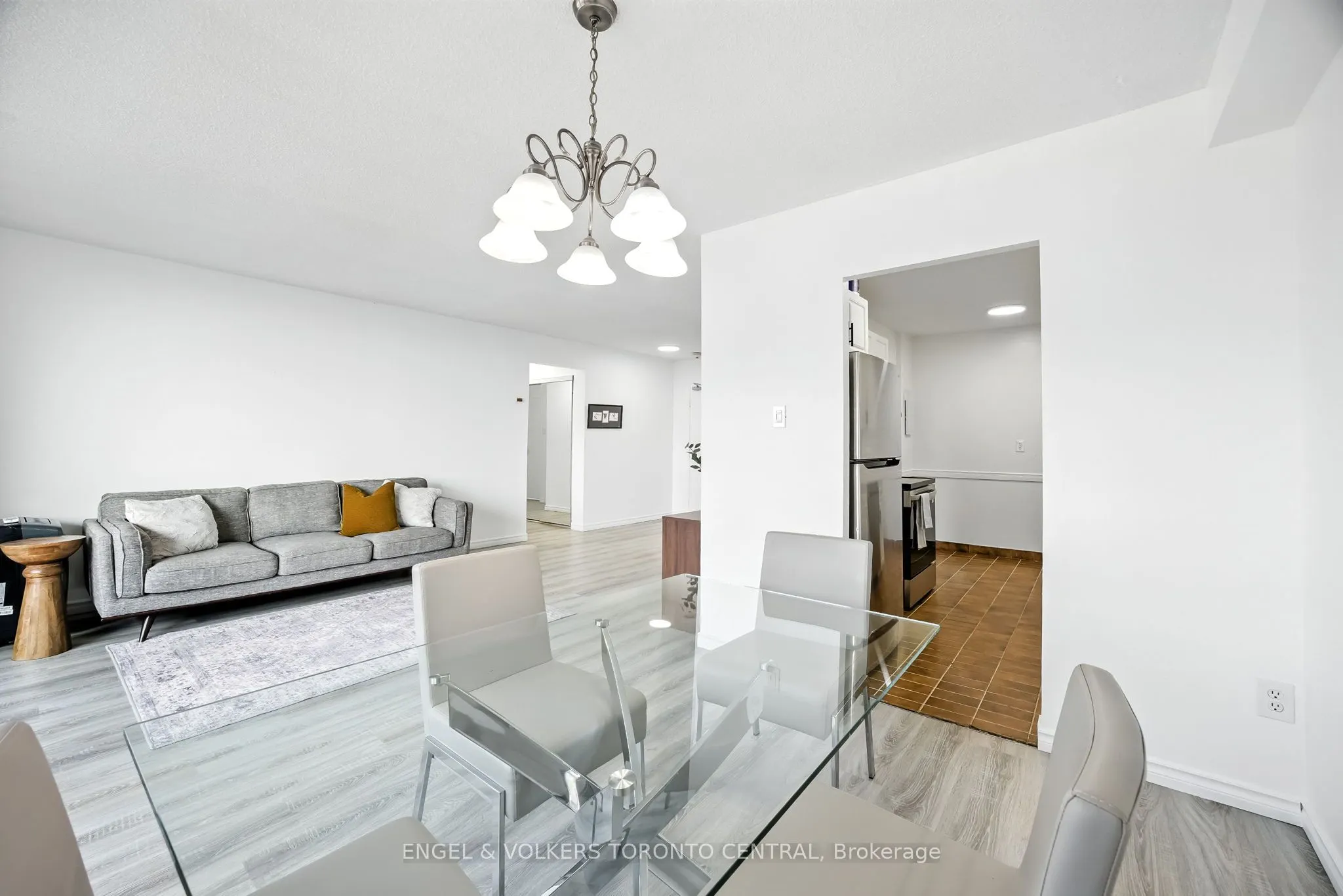 1210 Radom Street, #910