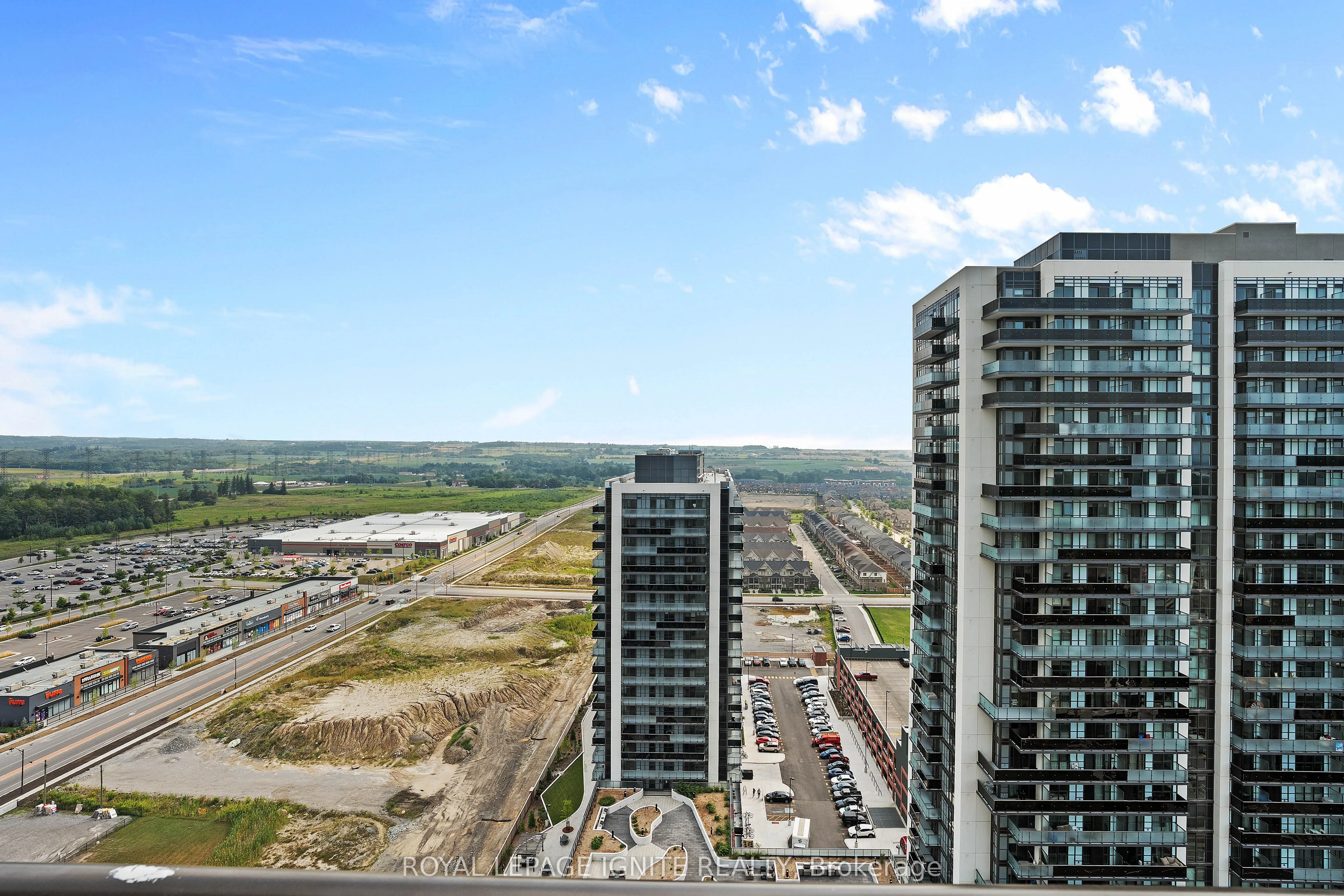2550 Simcoe Street N, #2311