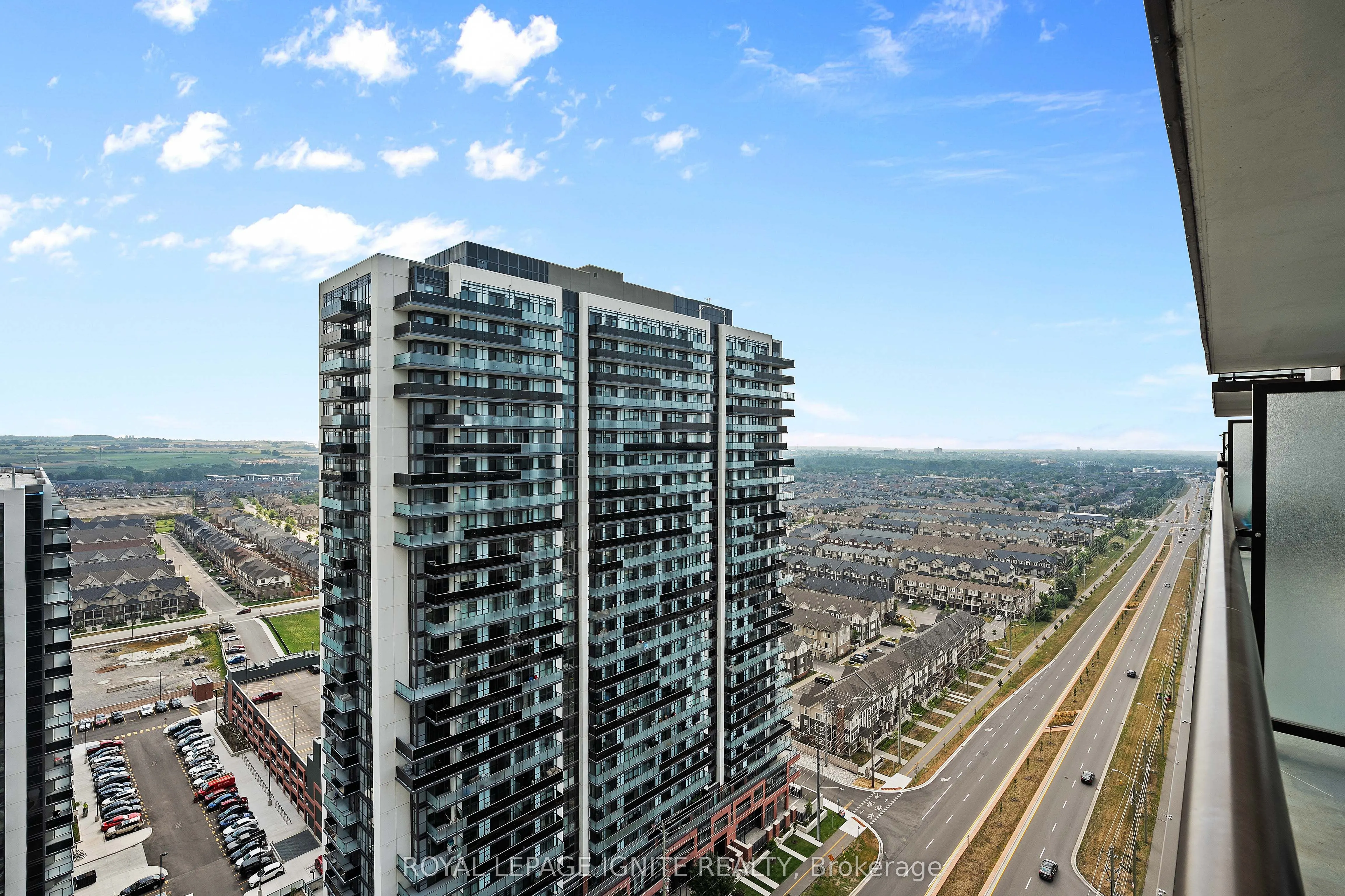 2550 Simcoe Street N, #2311