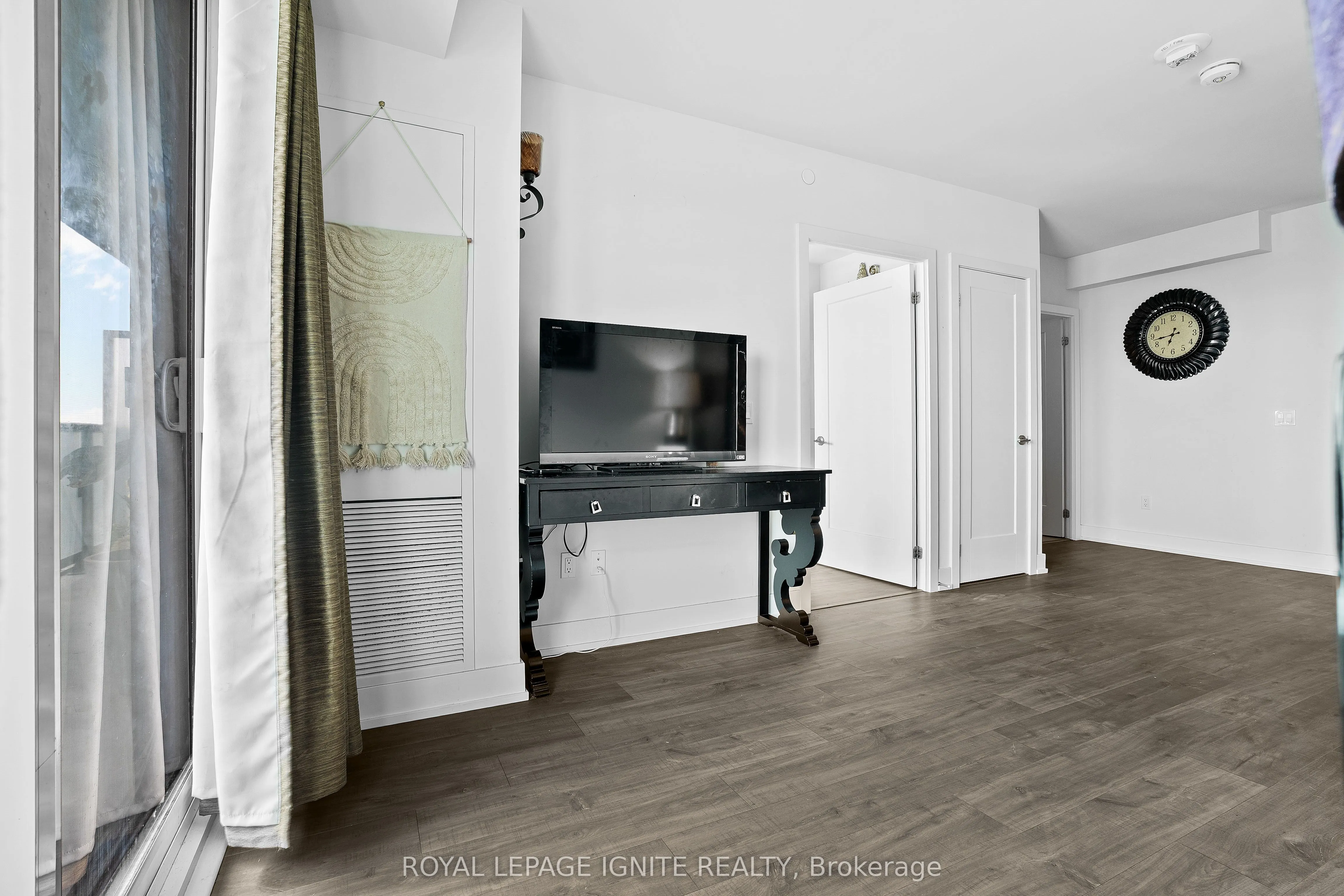 2550 Simcoe Street N, #2311