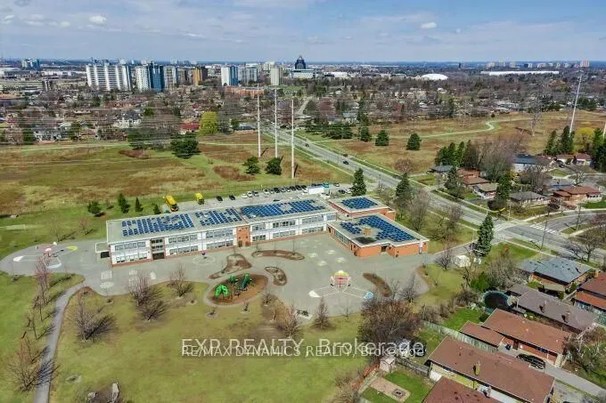 80 Mountland Drive