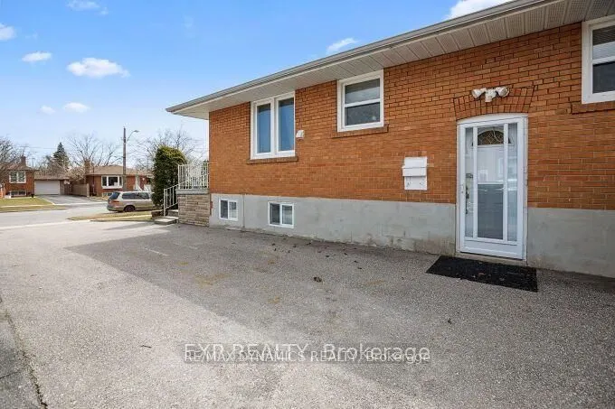 80 Mountland Drive