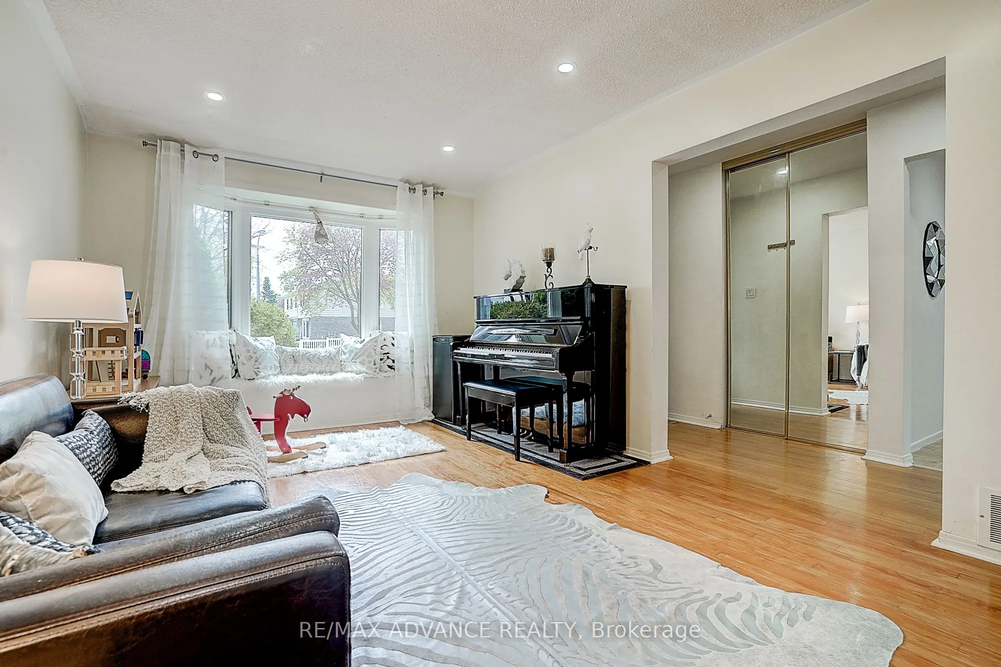 86 Placentia Boulevard