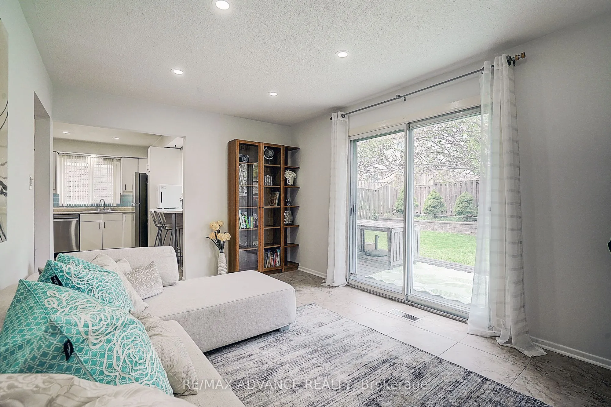 86 Placentia Boulevard