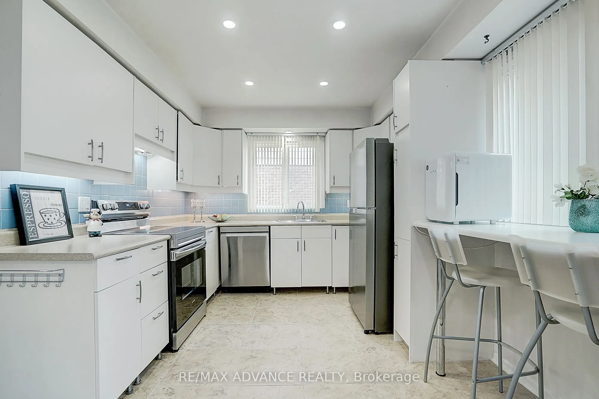 86 Placentia Boulevard