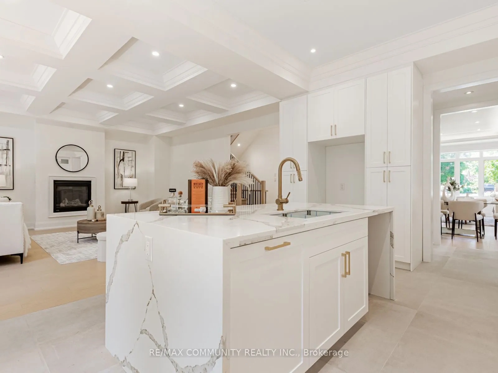 43 Sugarbush Square