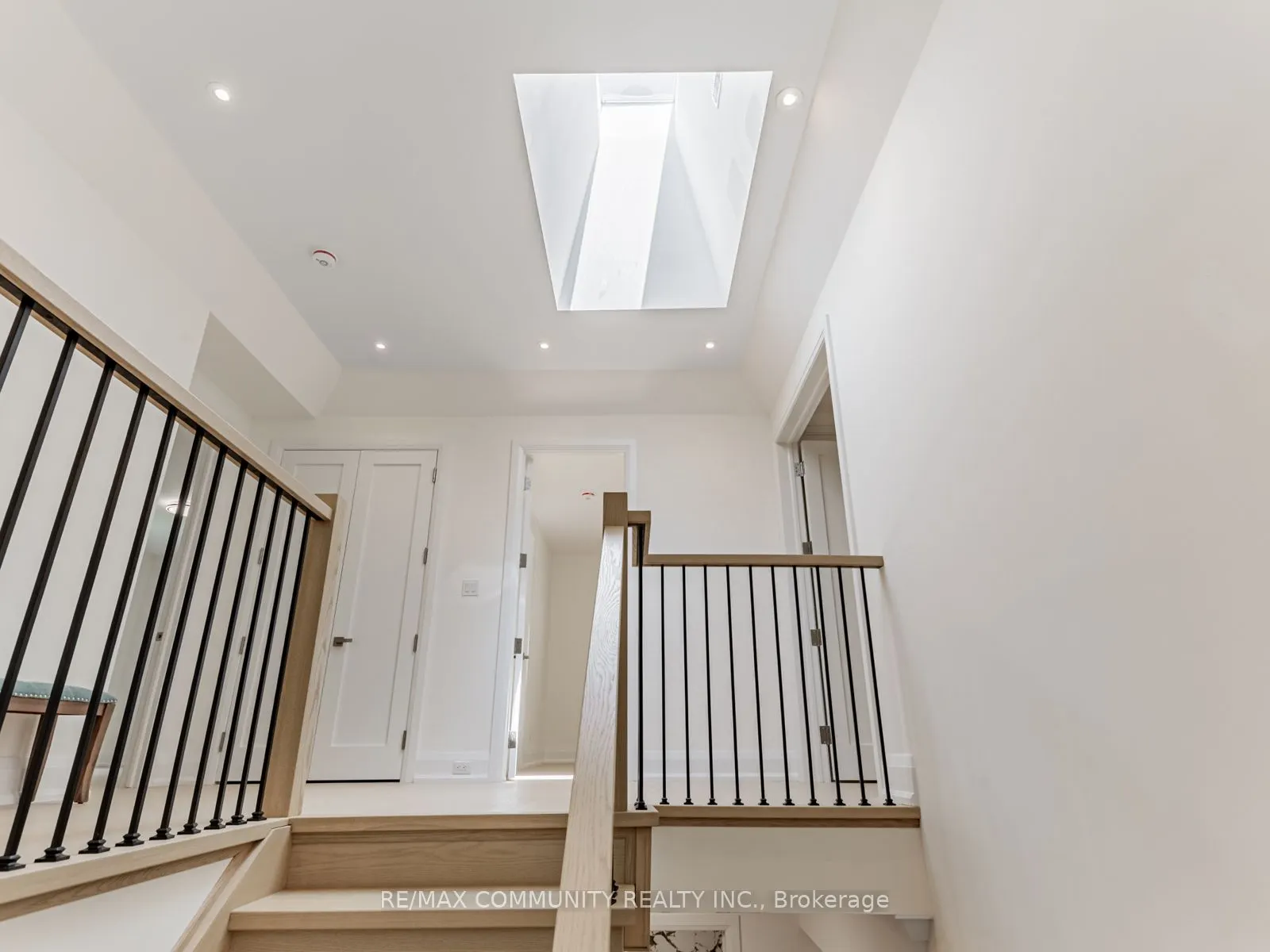 43 Sugarbush Square