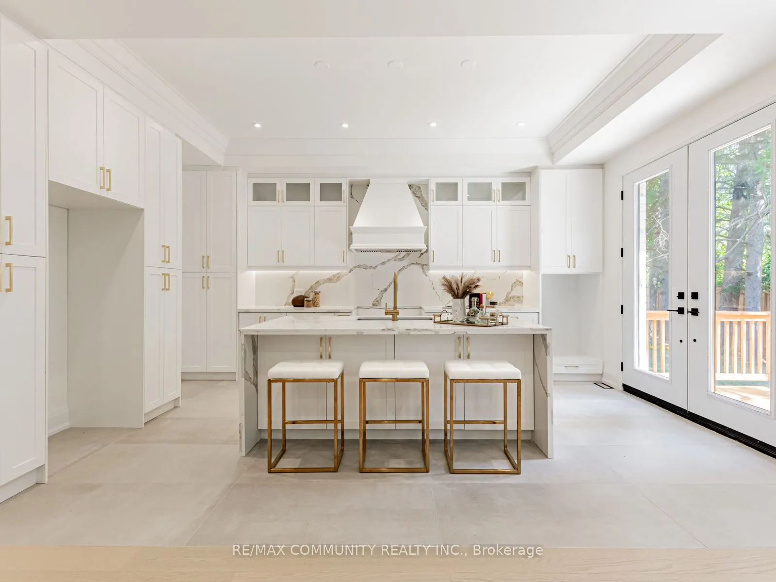 43 Sugarbush Square