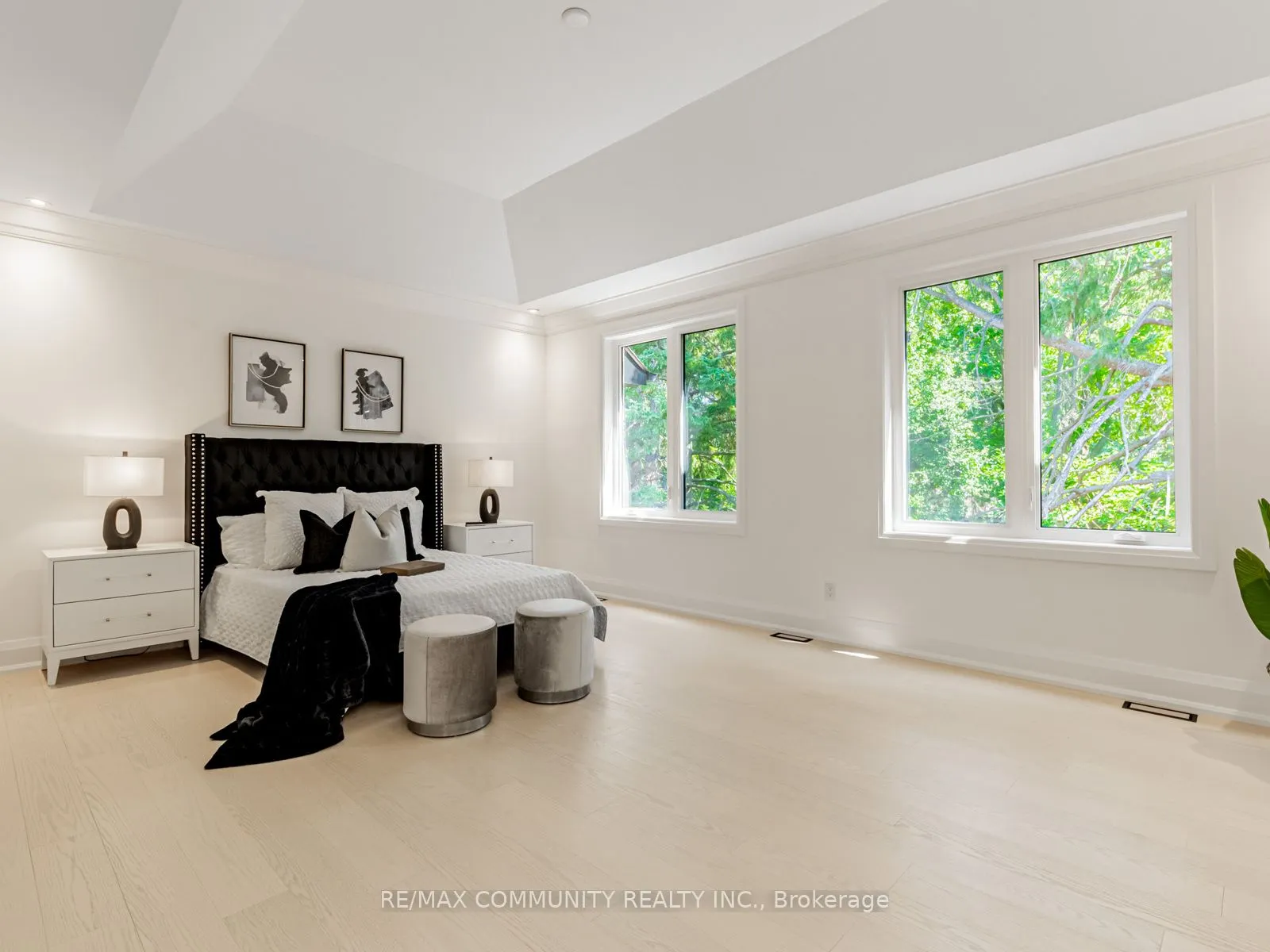 43 Sugarbush Square
