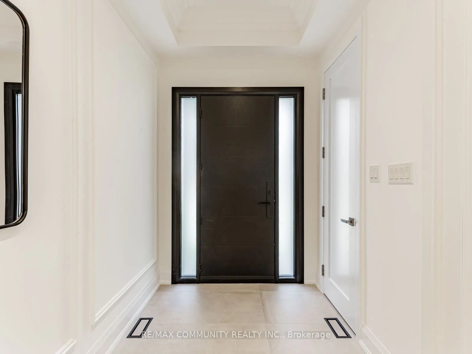 43 Sugarbush Square