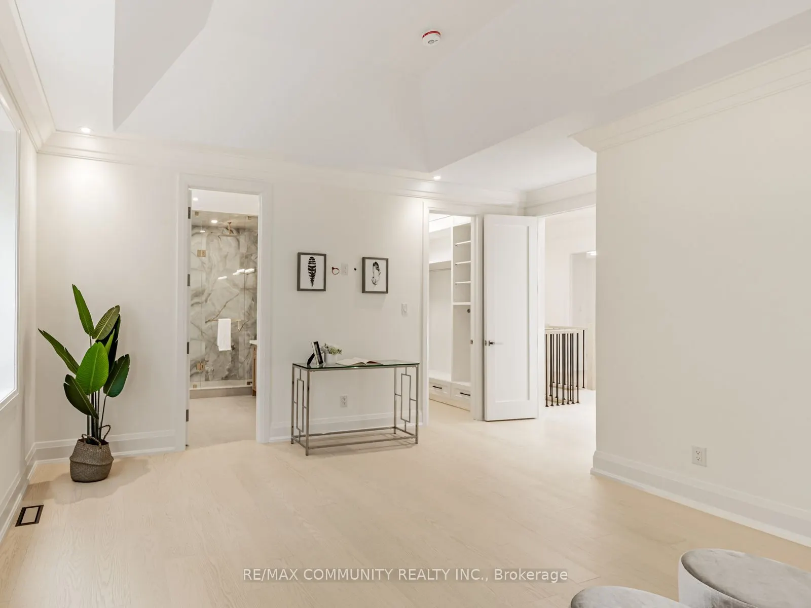 43 Sugarbush Square