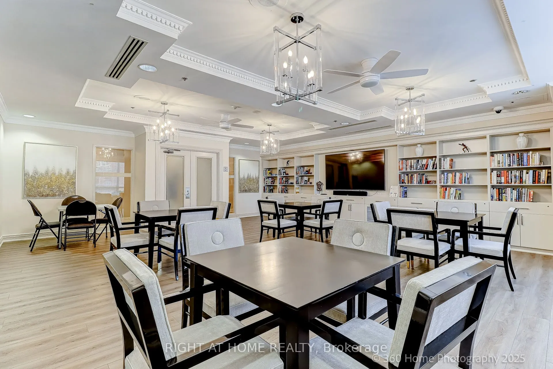 1200 The Elsplanade N, #817