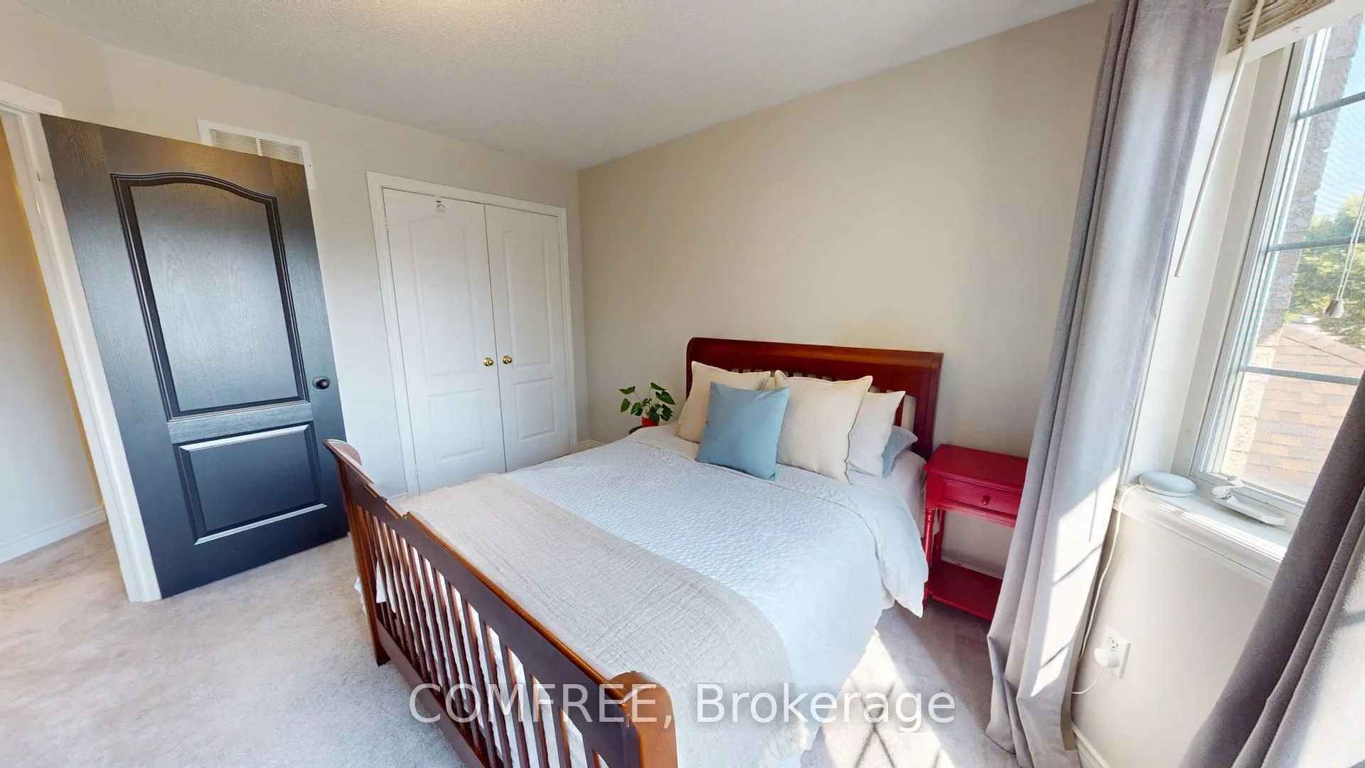 27 Markwood Crescent