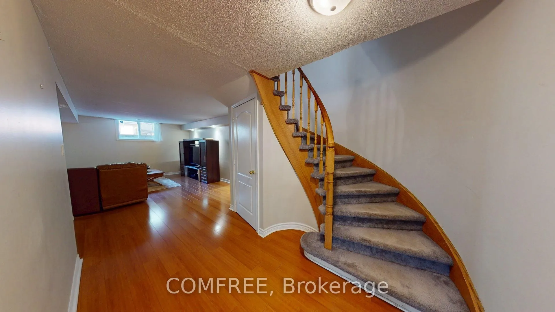 27 Markwood Crescent
