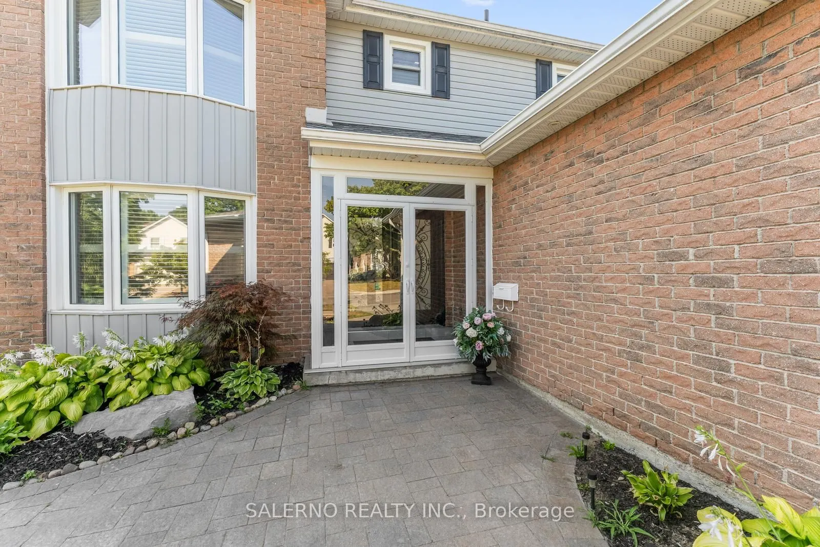 88 Holliday Drive