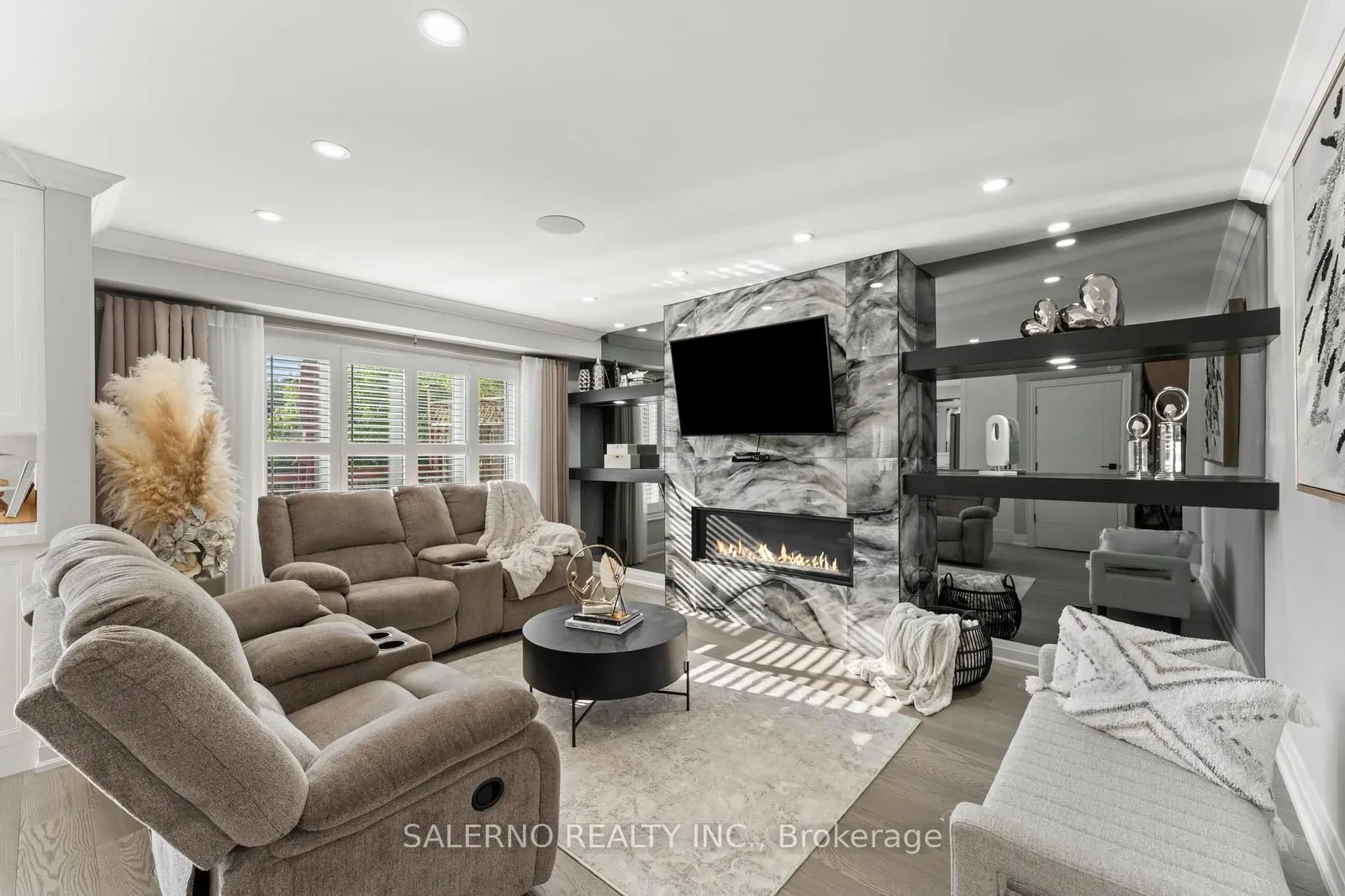 88 Holliday Drive