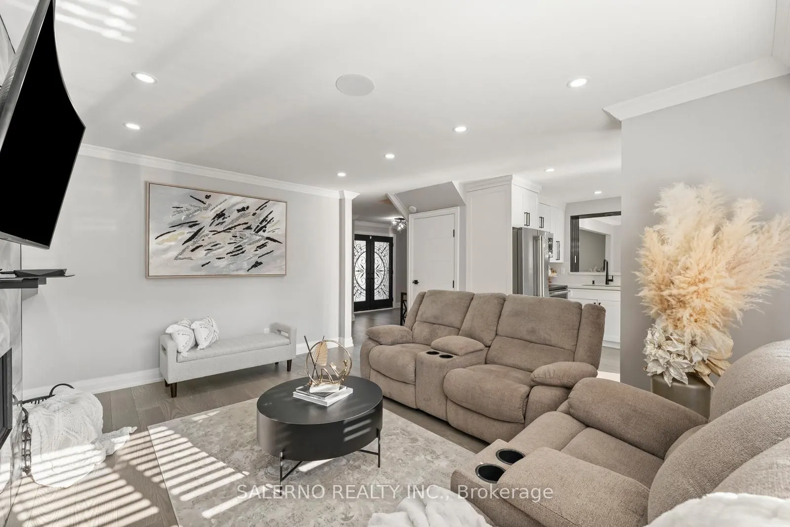88 Holliday Drive
