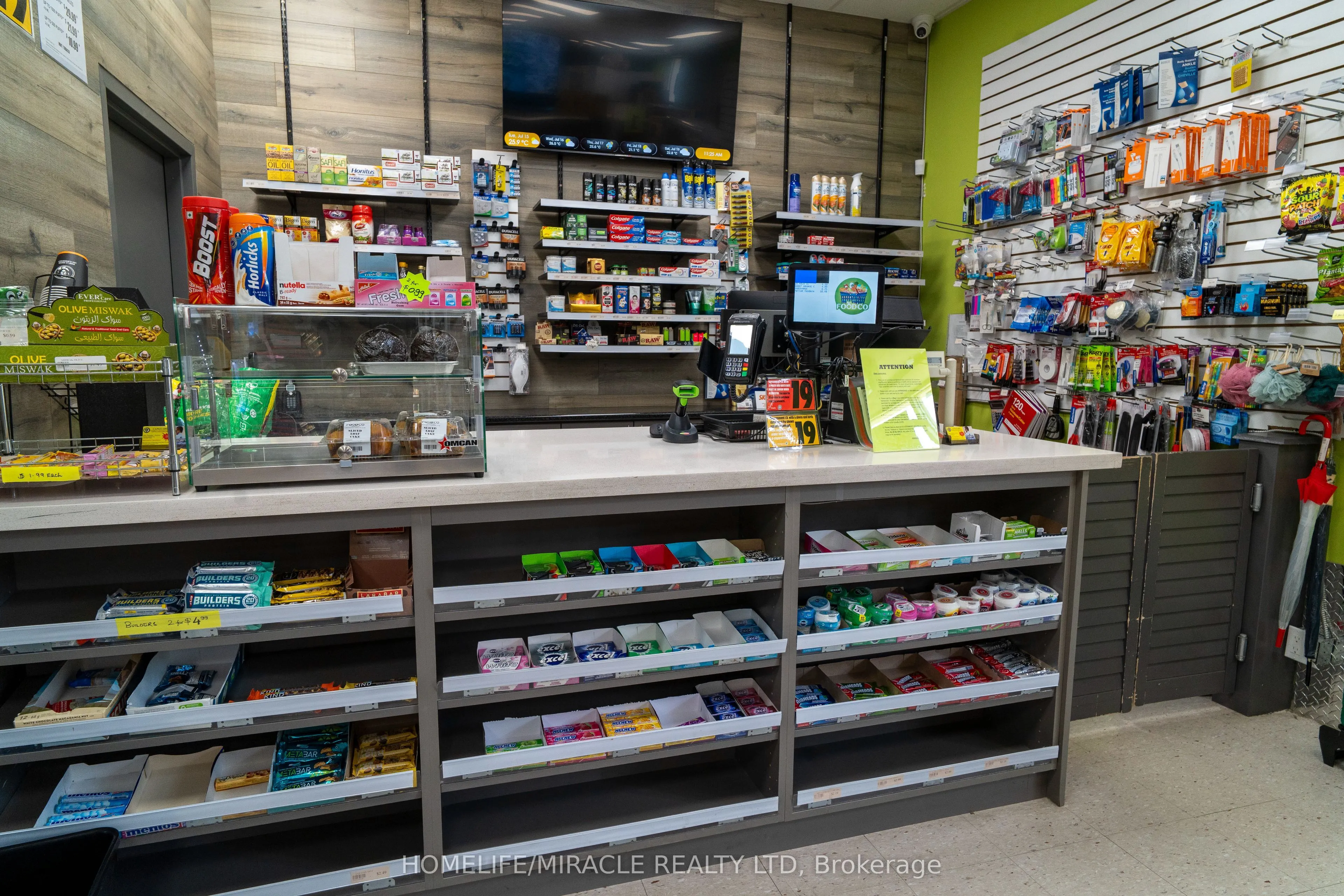 1700 Simcoe Street N