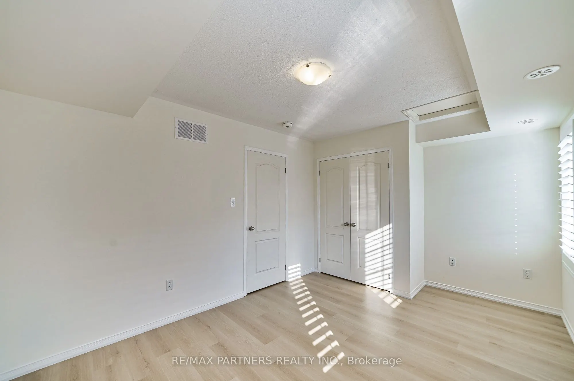 2615 Eaglesham Path