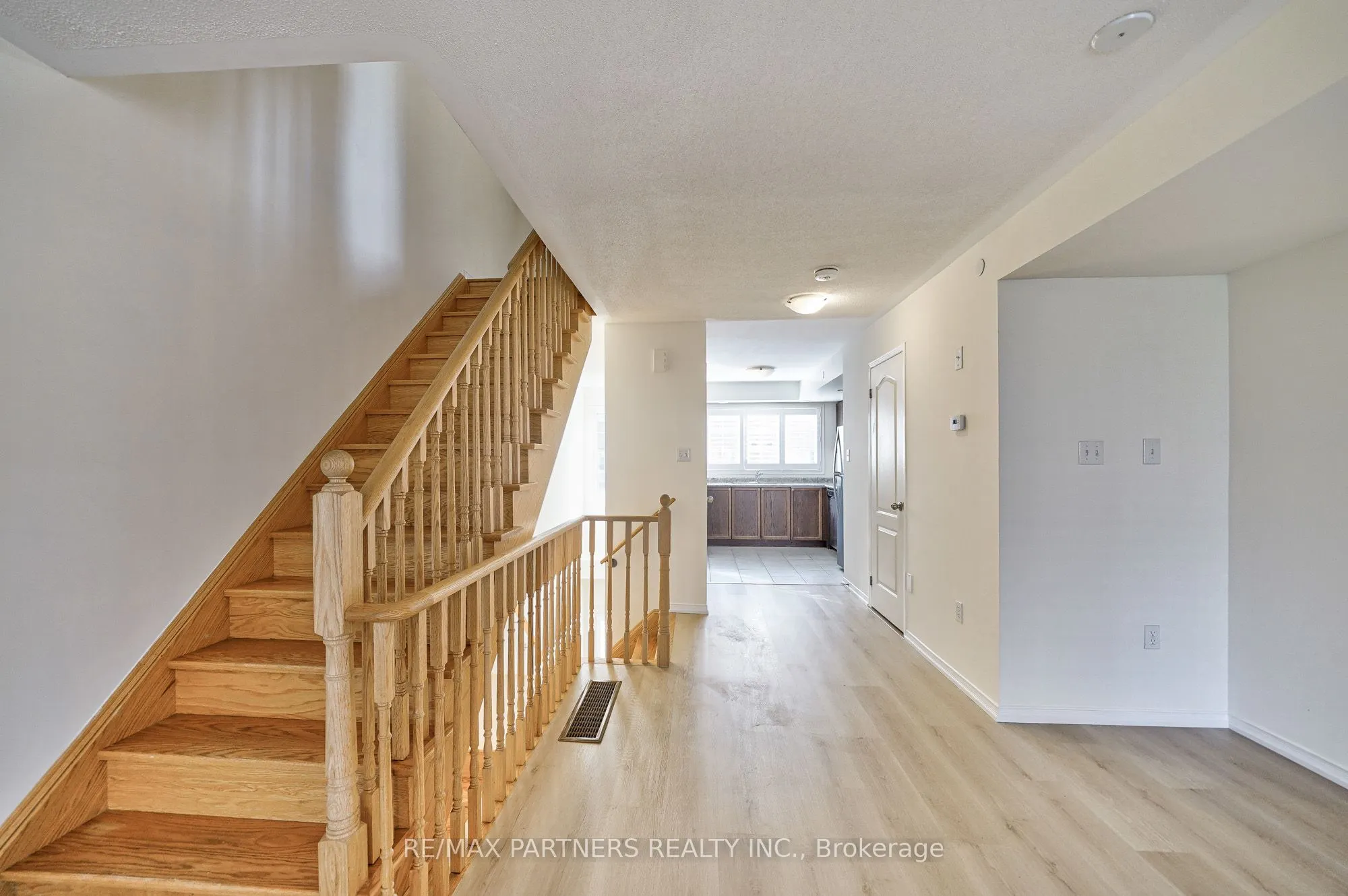 2615 Eaglesham Path