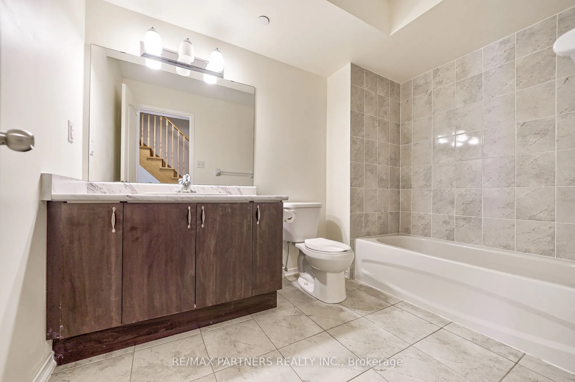 2615 Eaglesham Path