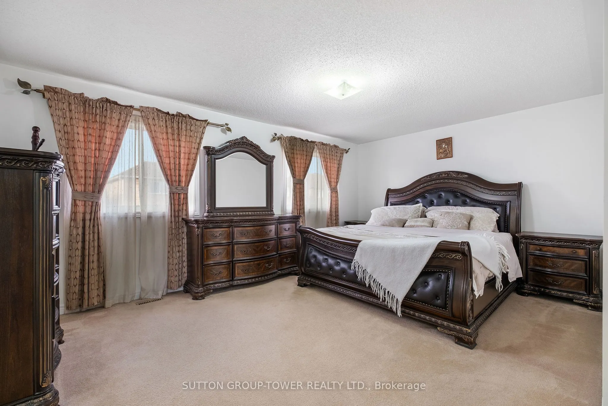 14 Rosswell Drive