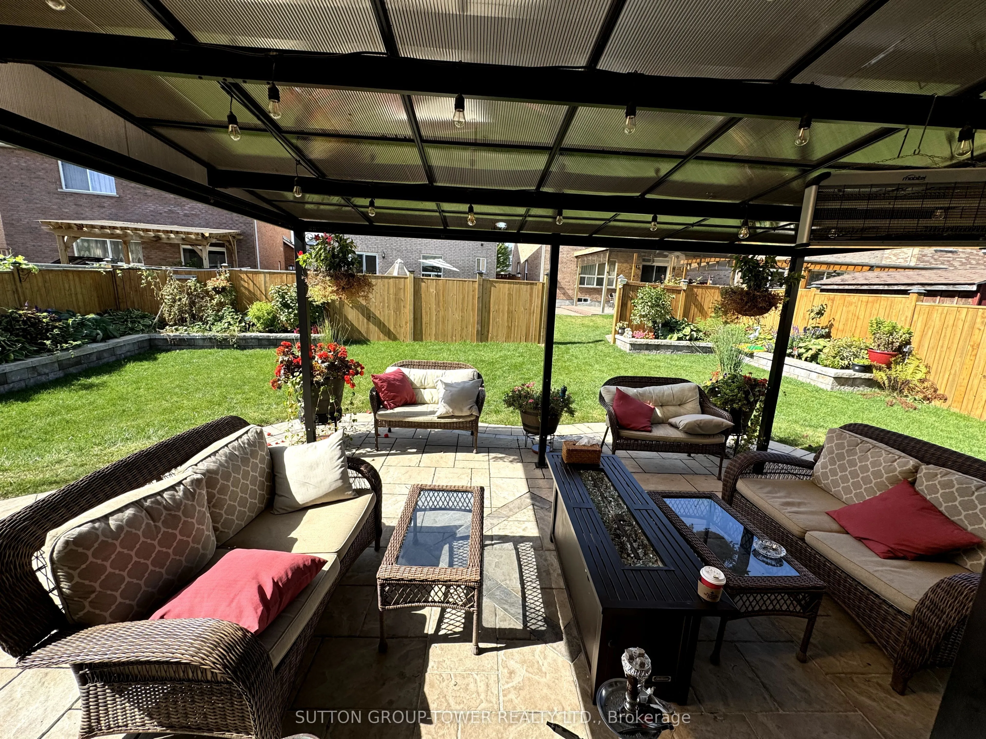 14 Rosswell Drive