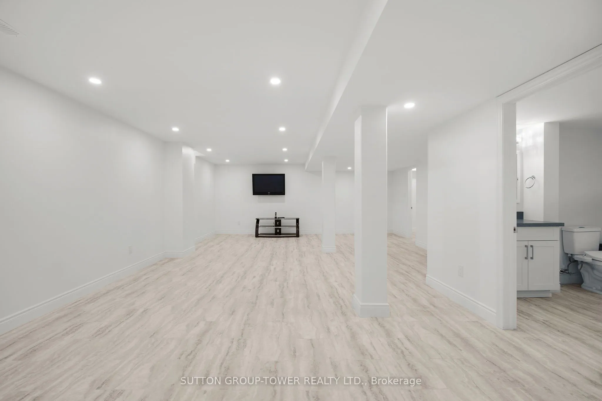 14 Rosswell Drive