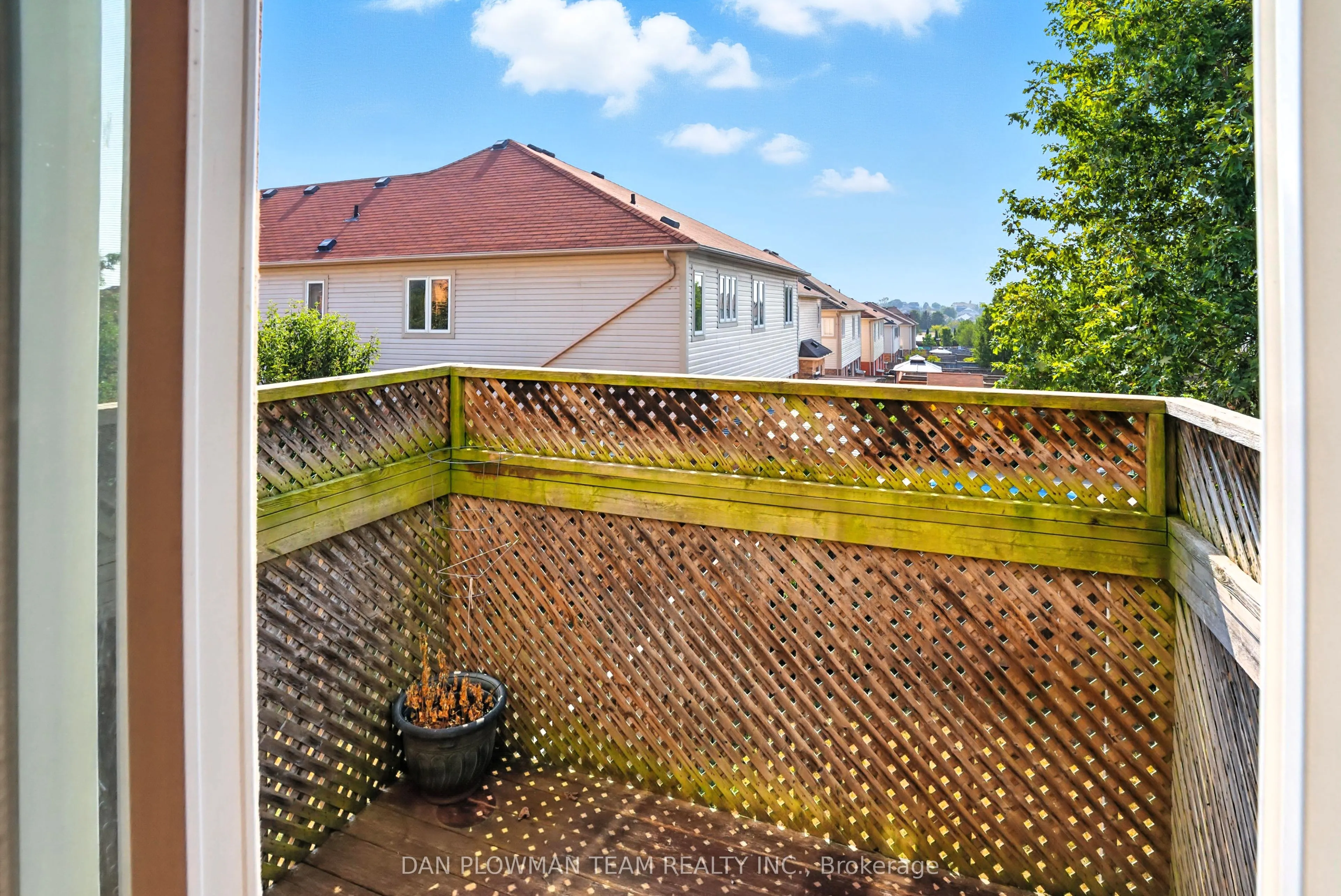 76 Kersey Crescent