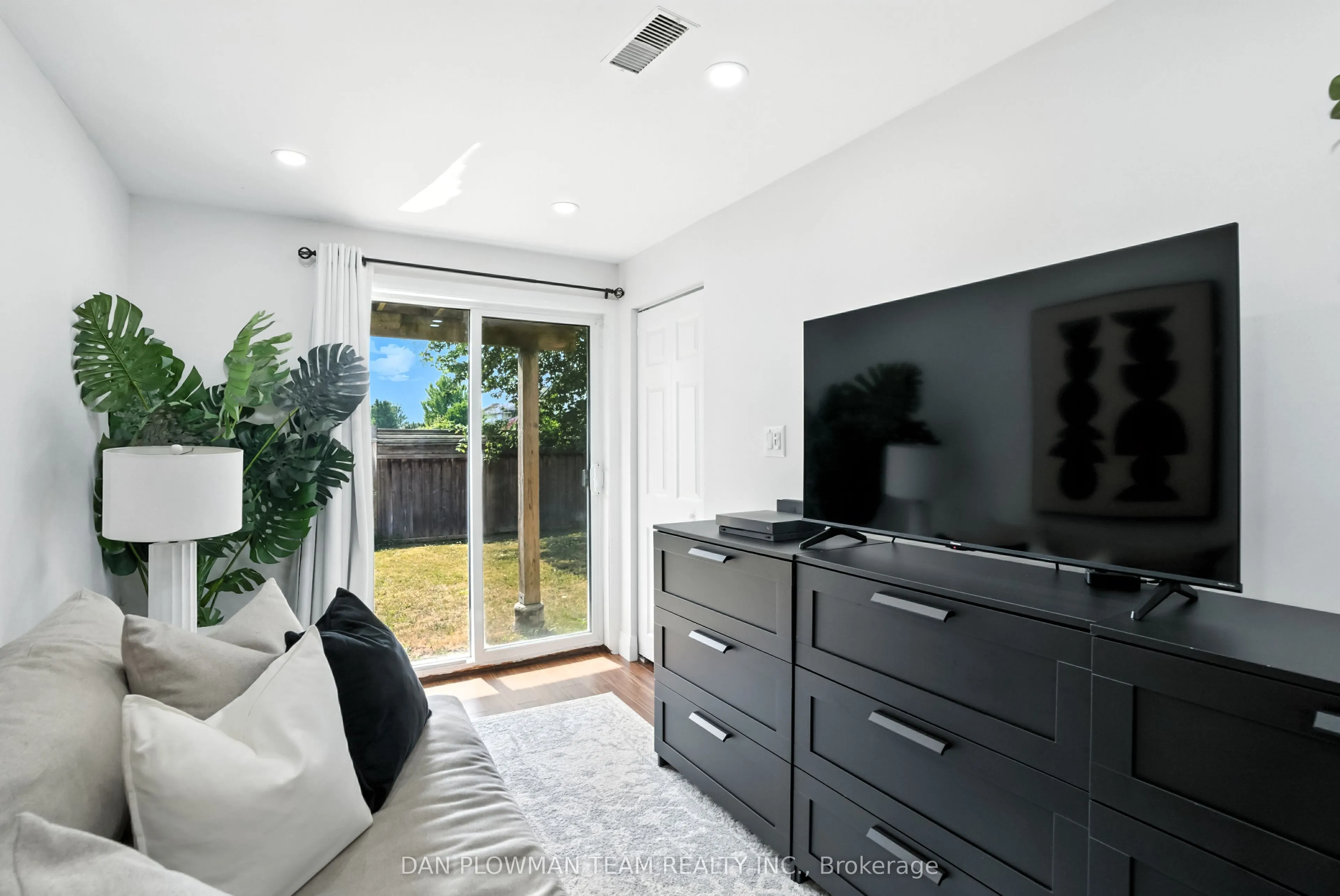 76 Kersey Crescent
