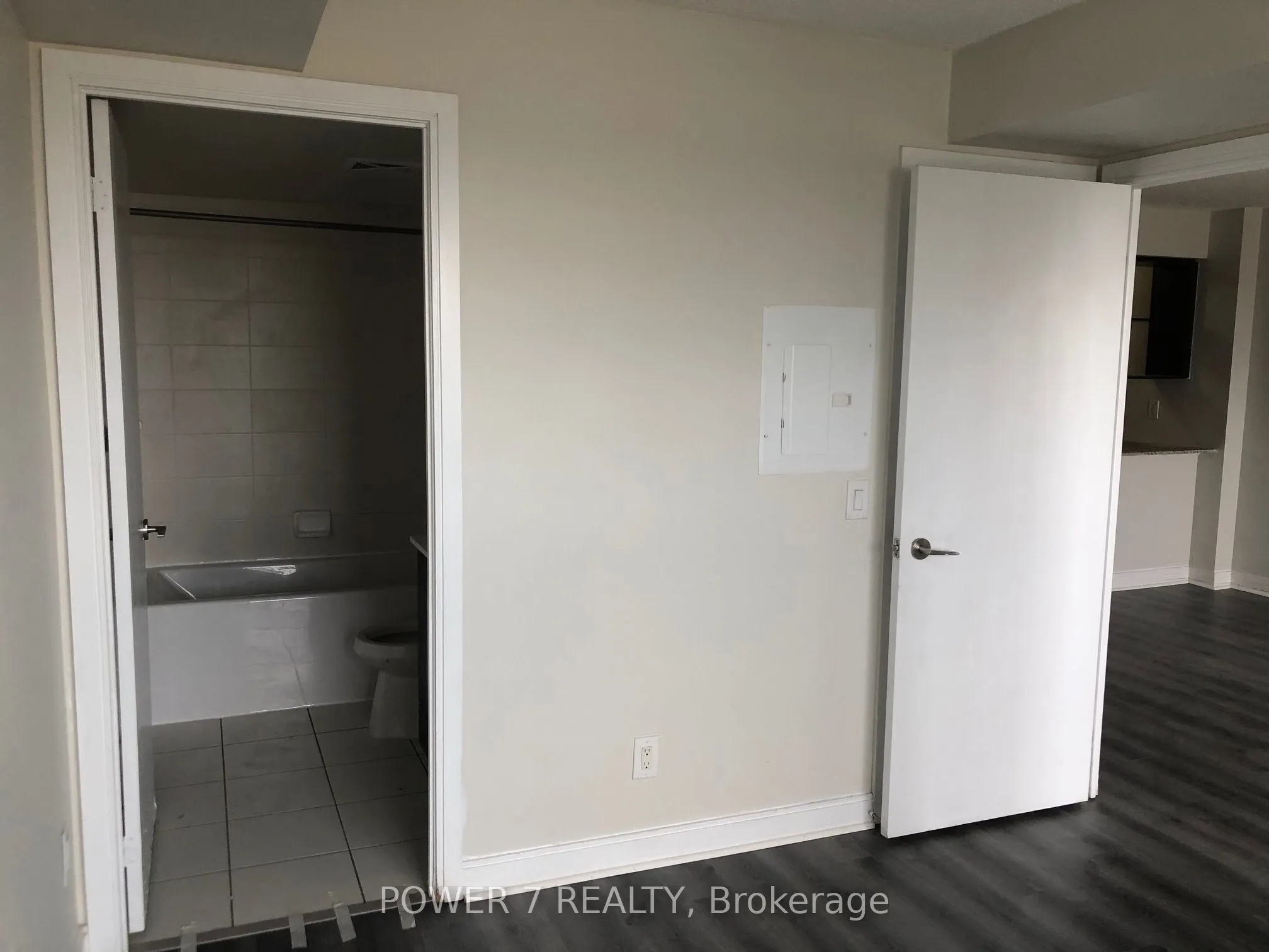 151 Village Green Square, #1104