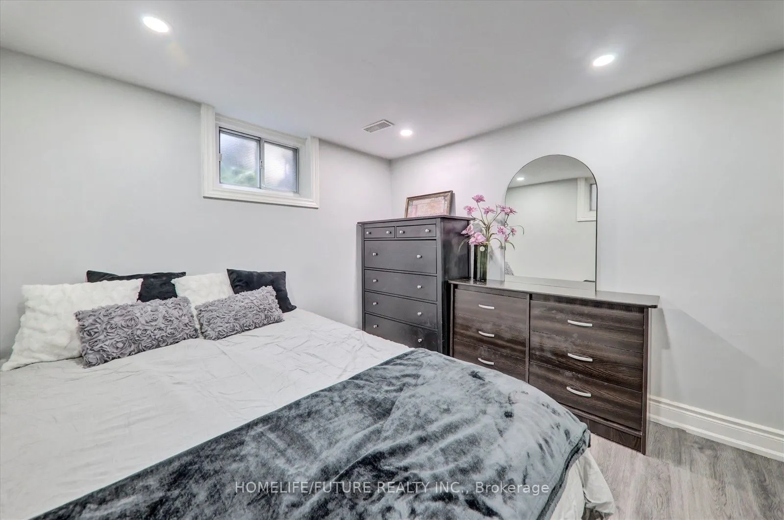 26 North Bonnington Avenue