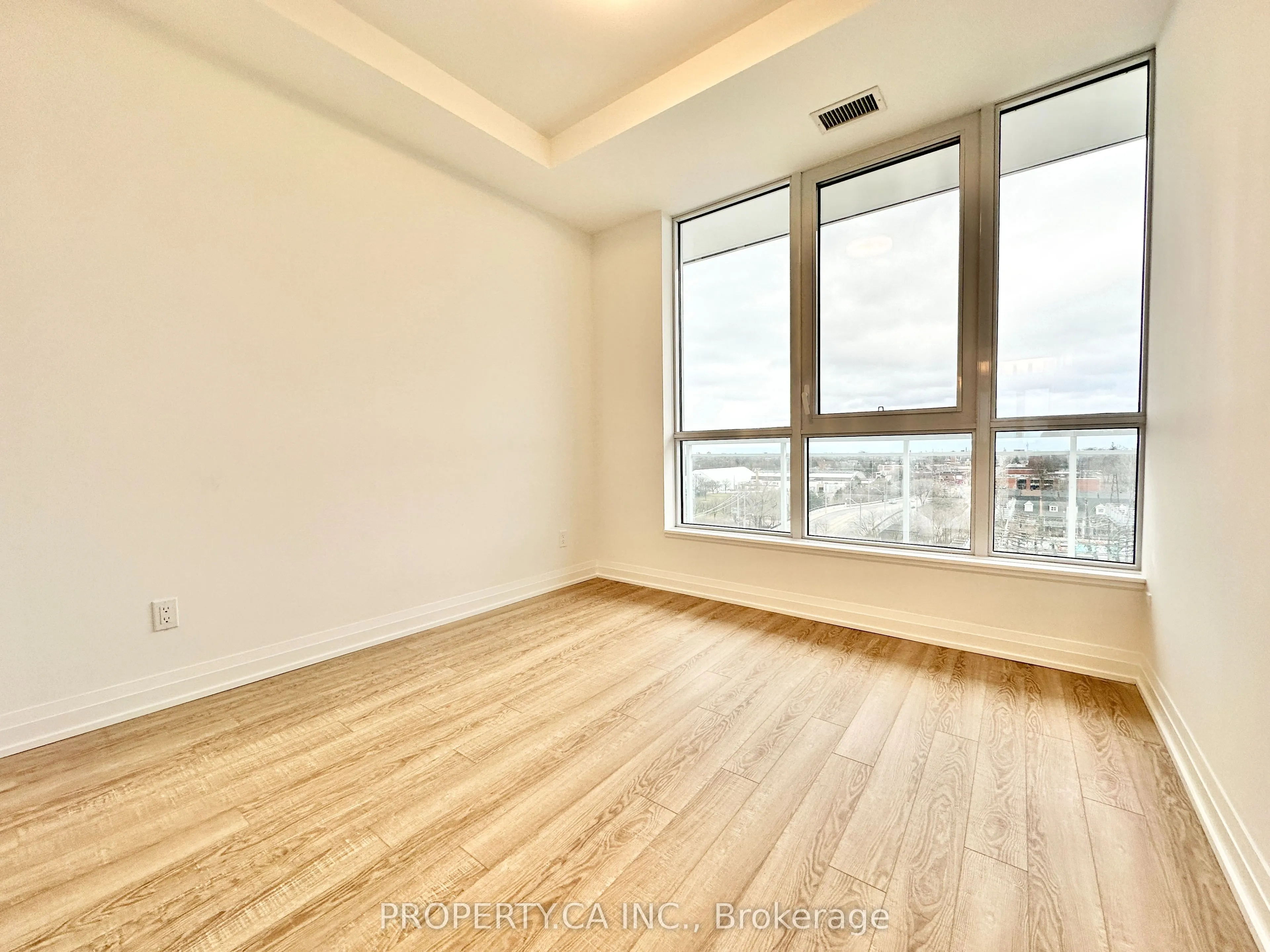 286 Main Street, #813