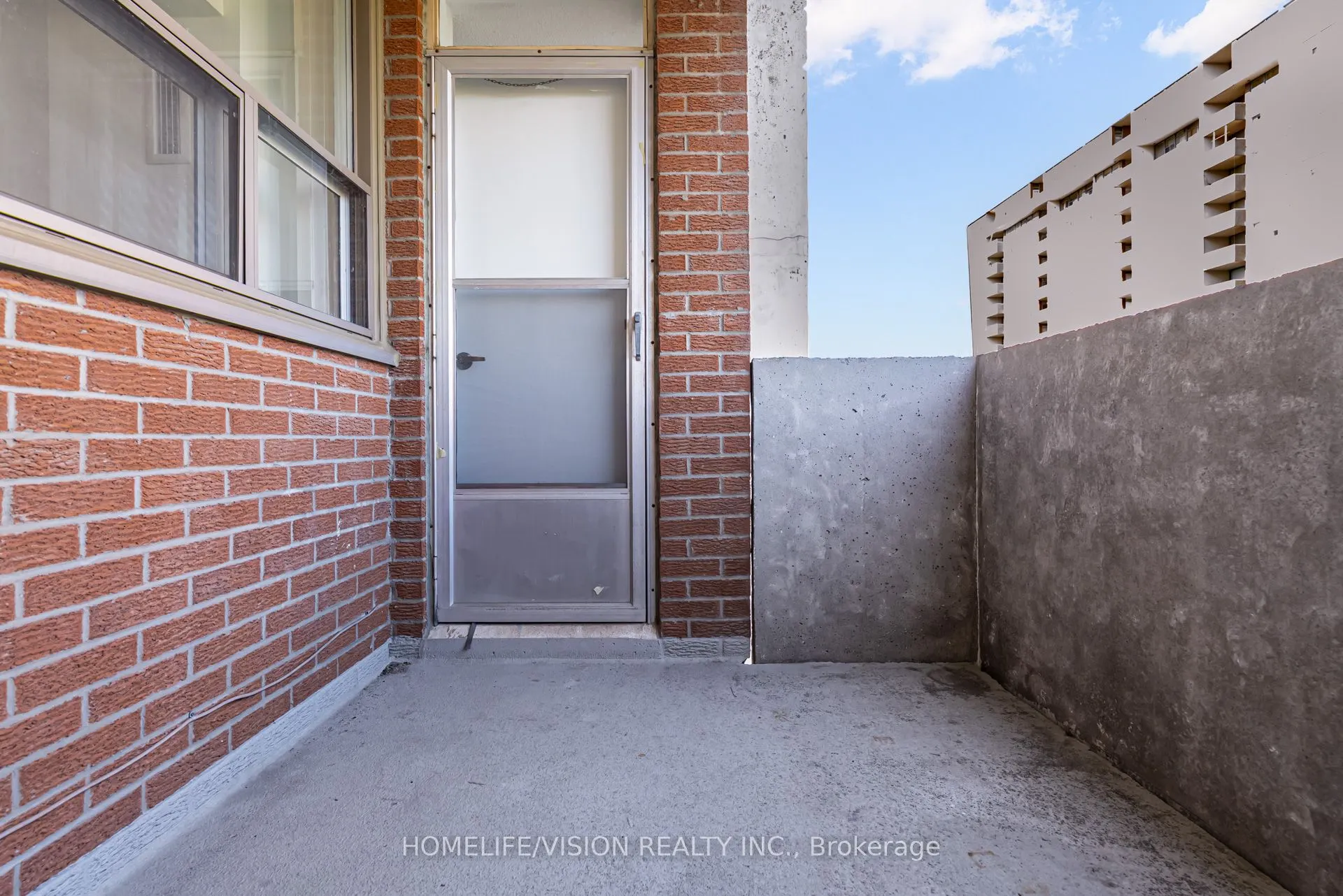 25 Silver Springs Boulevard, #905