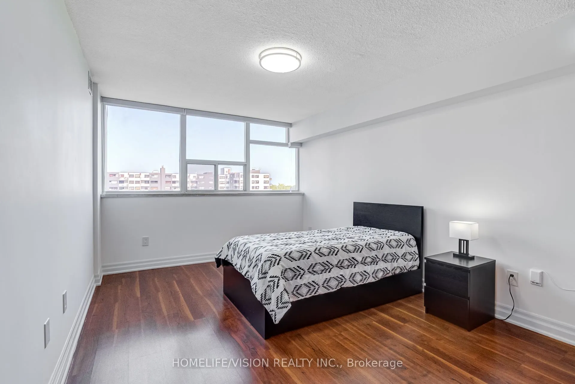 25 Silver Springs Boulevard, #905