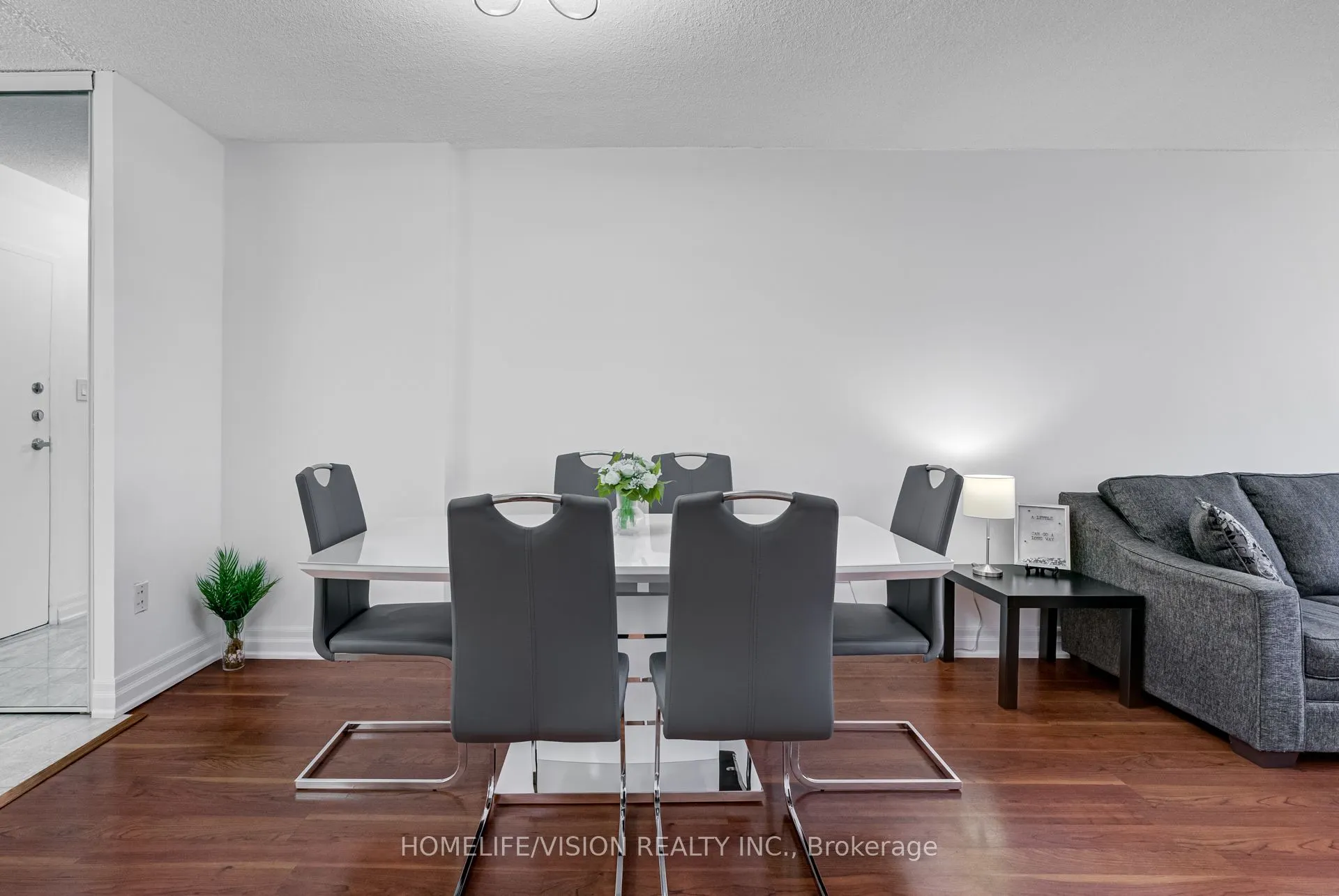 25 Silver Springs Boulevard, #905