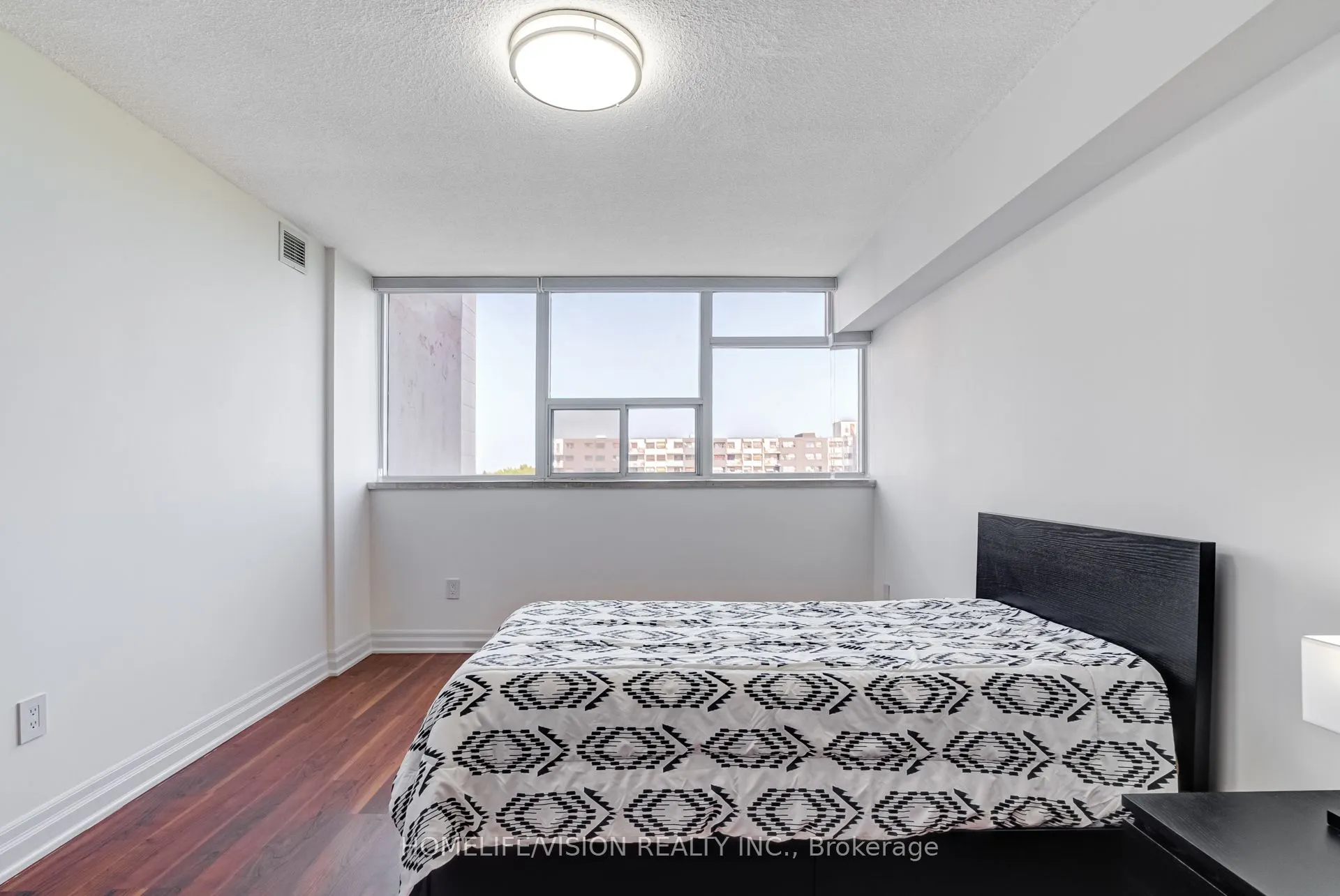 25 Silver Springs Boulevard, #905