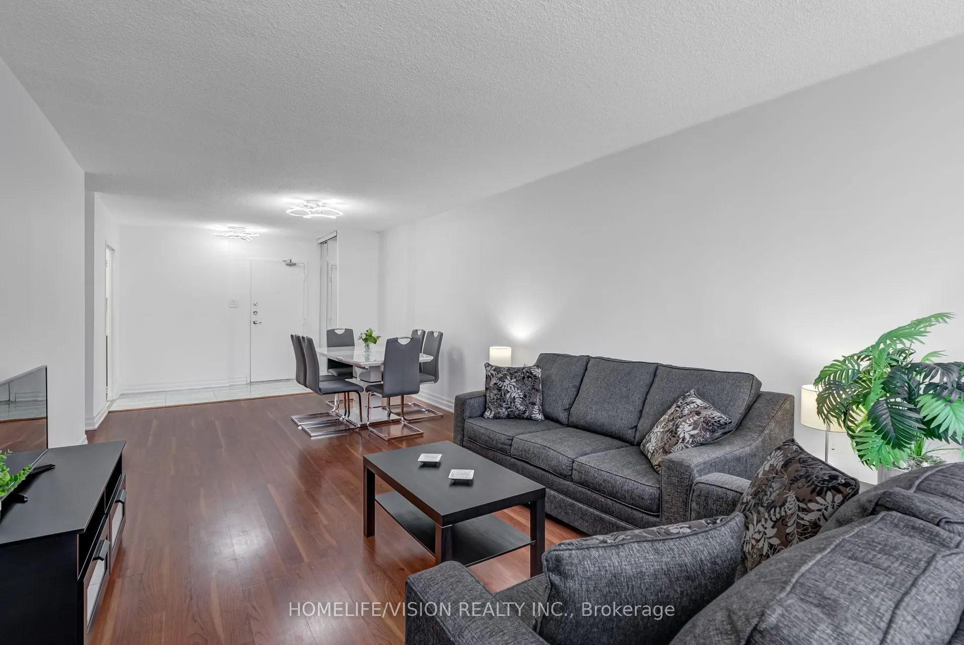 25 Silver Springs Boulevard, #905