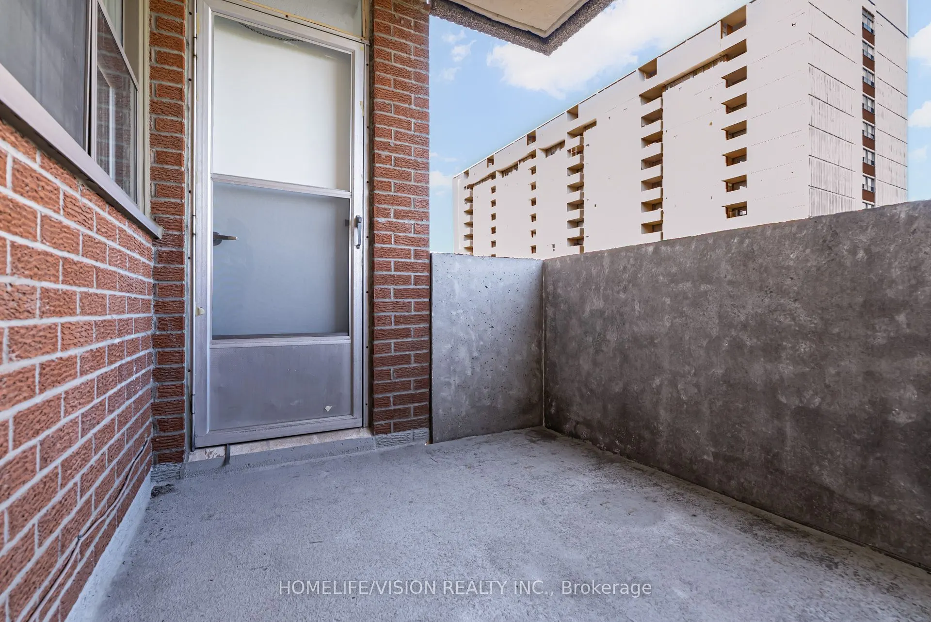 25 Silver Springs Boulevard, #905