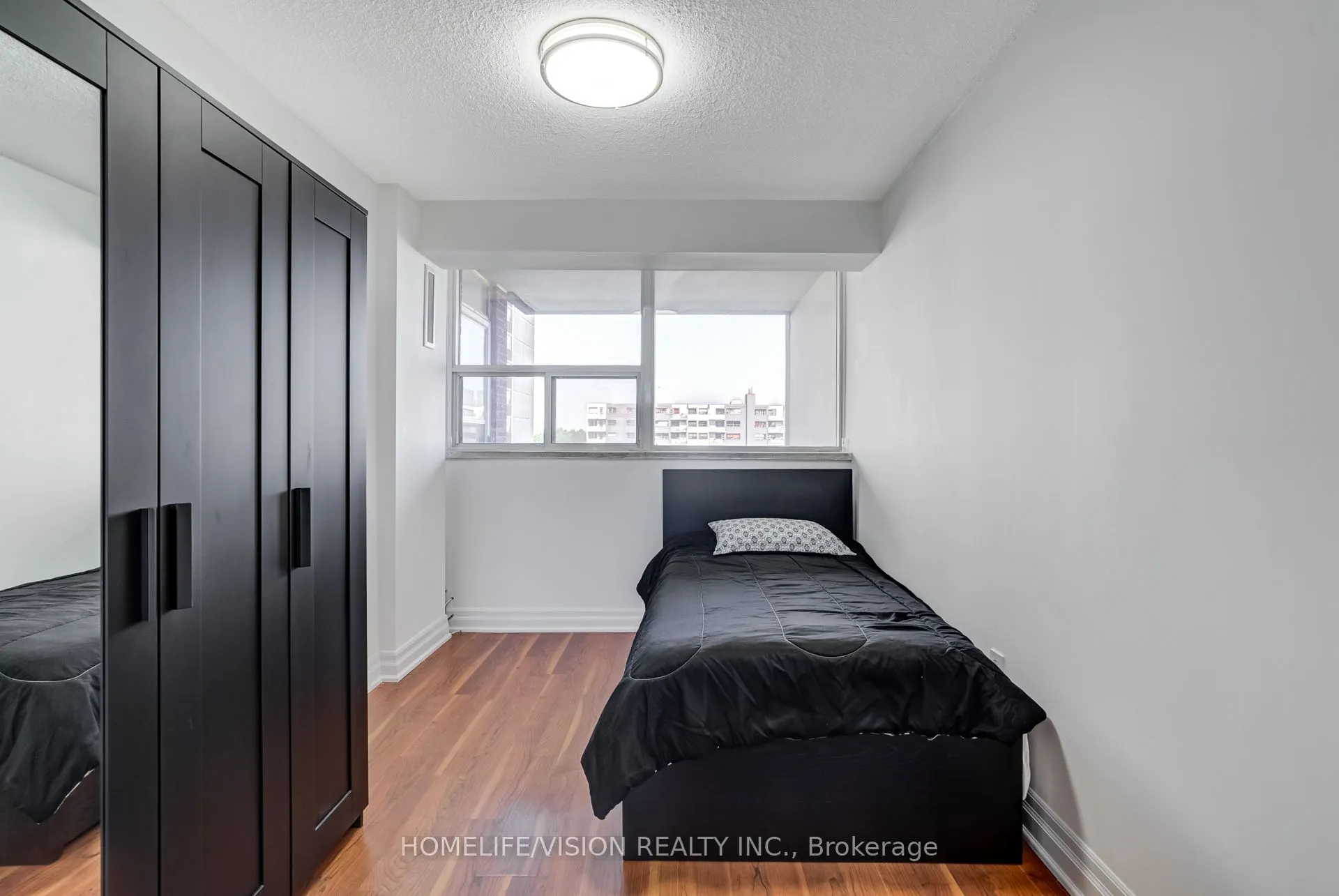 25 Silver Springs Boulevard, #905