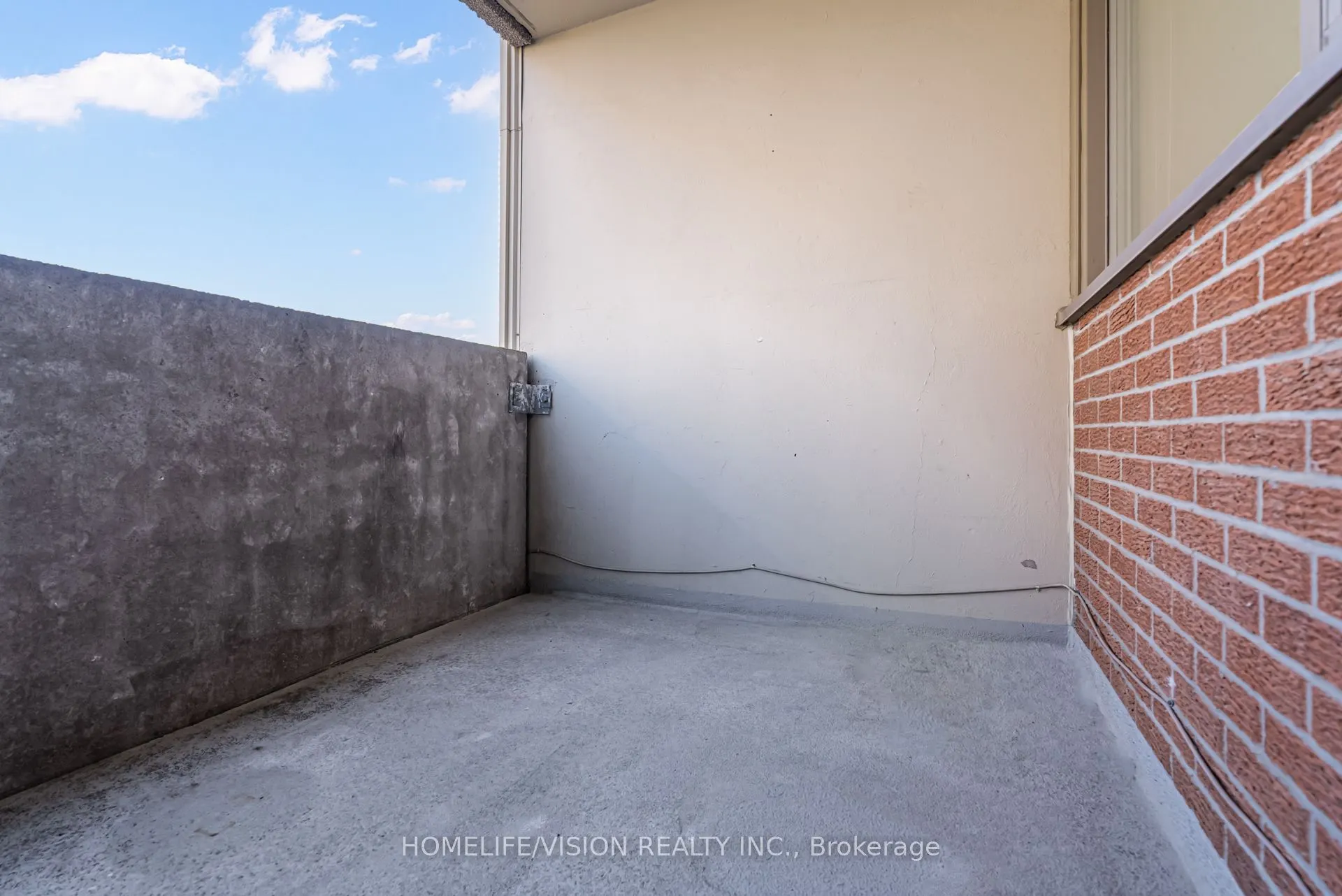 25 Silver Springs Boulevard, #905