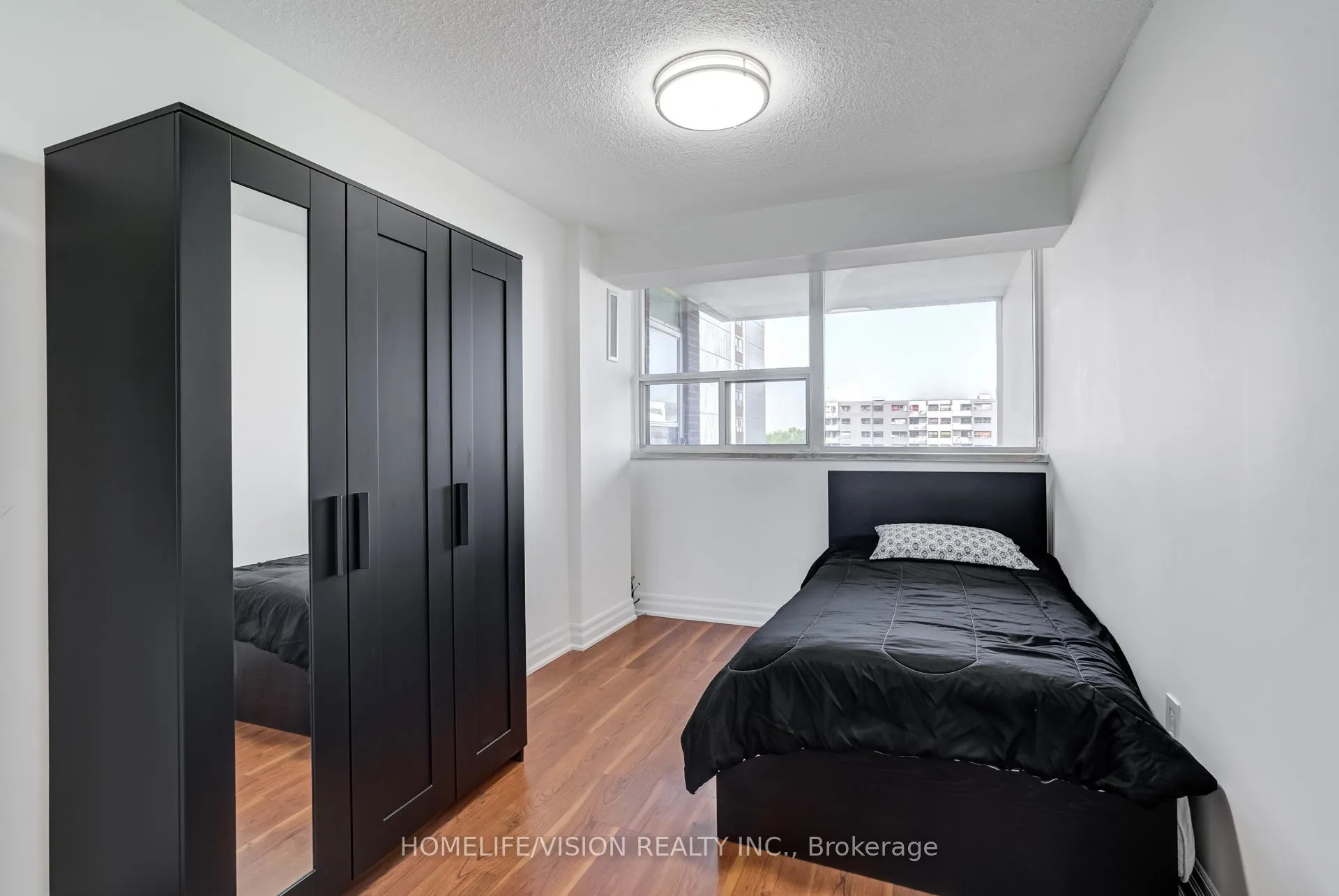 25 Silver Springs Boulevard, #905