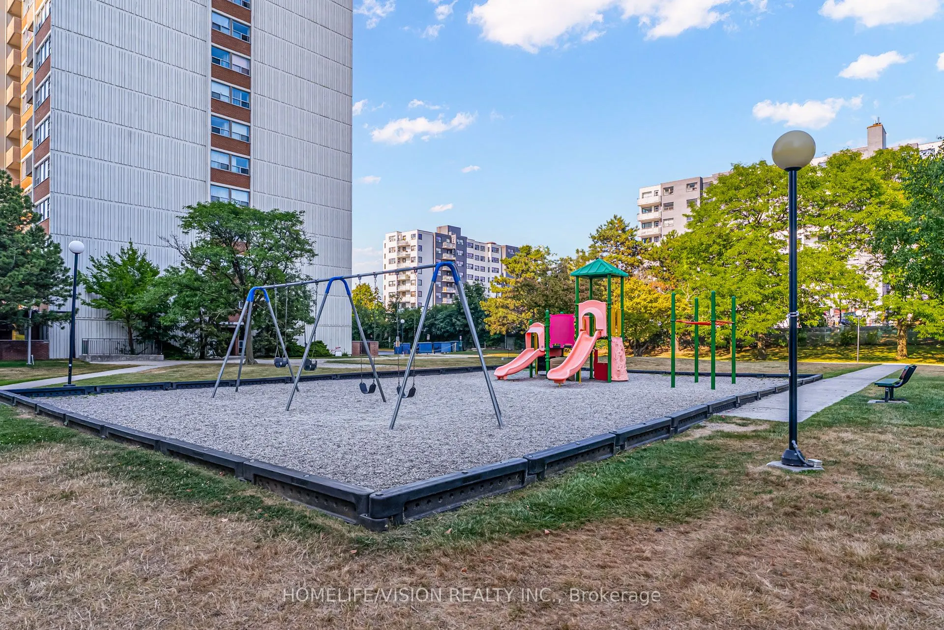 25 Silver Springs Boulevard, #905