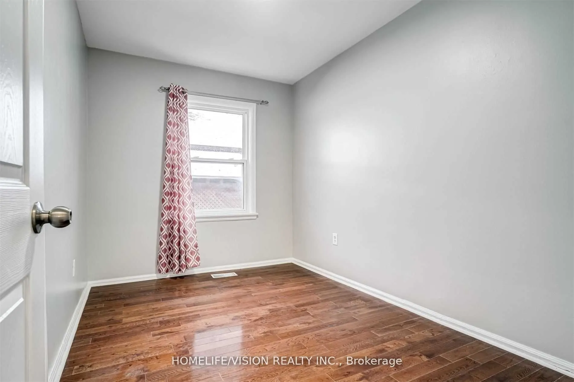 65 Ellington Drive E, #Main