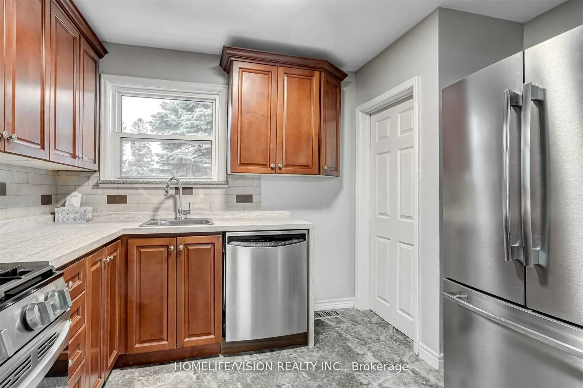 65 Ellington Drive E, #Main