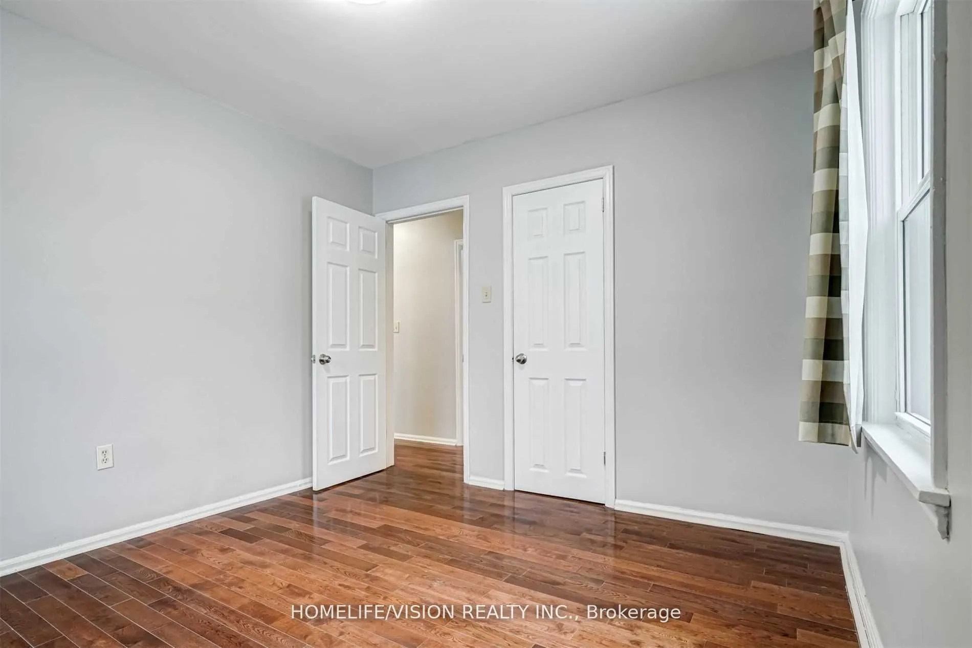 65 Ellington Drive E, #Main