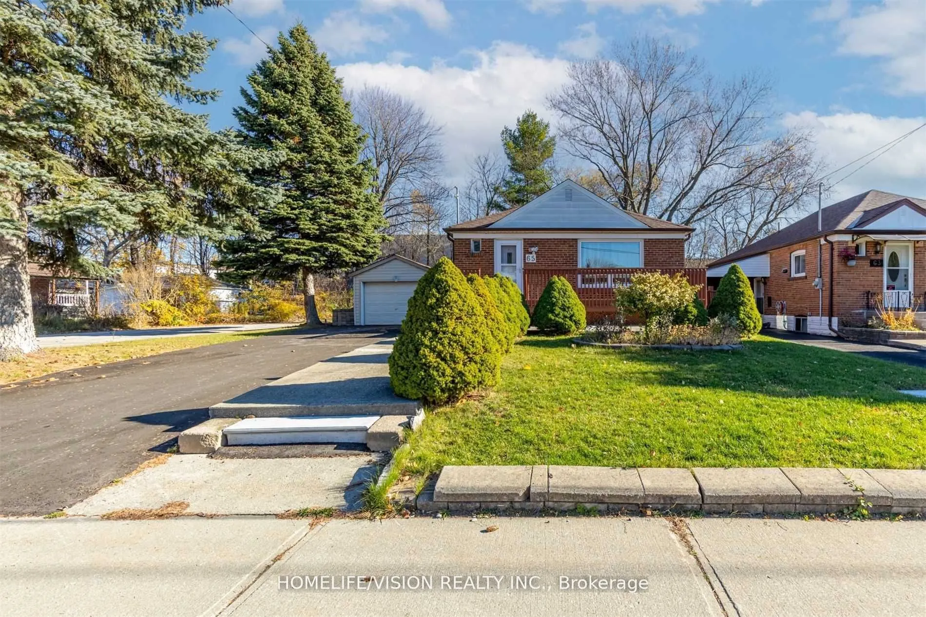 65 Ellington Drive E, #Main