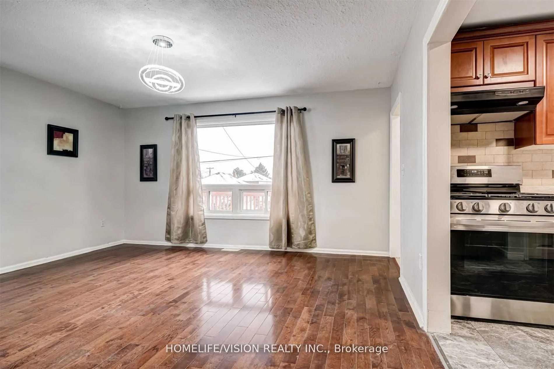 65 Ellington Drive E, #Main