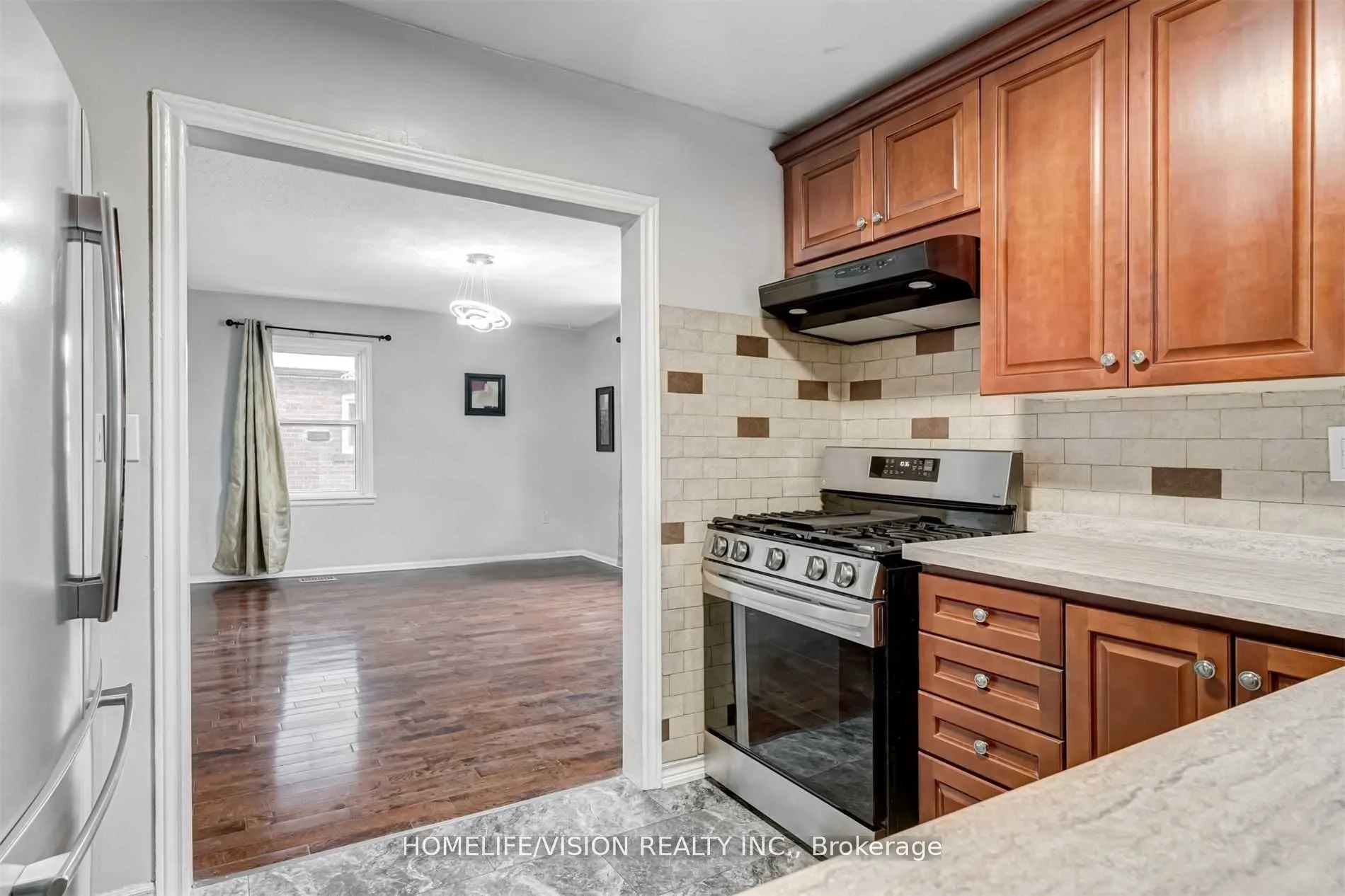65 Ellington Drive E, #Main