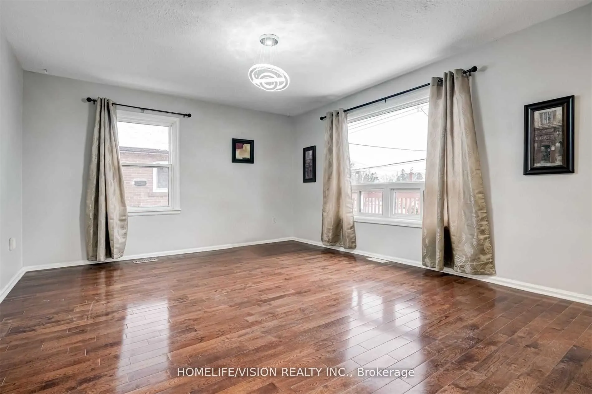 65 Ellington Drive E, #Main